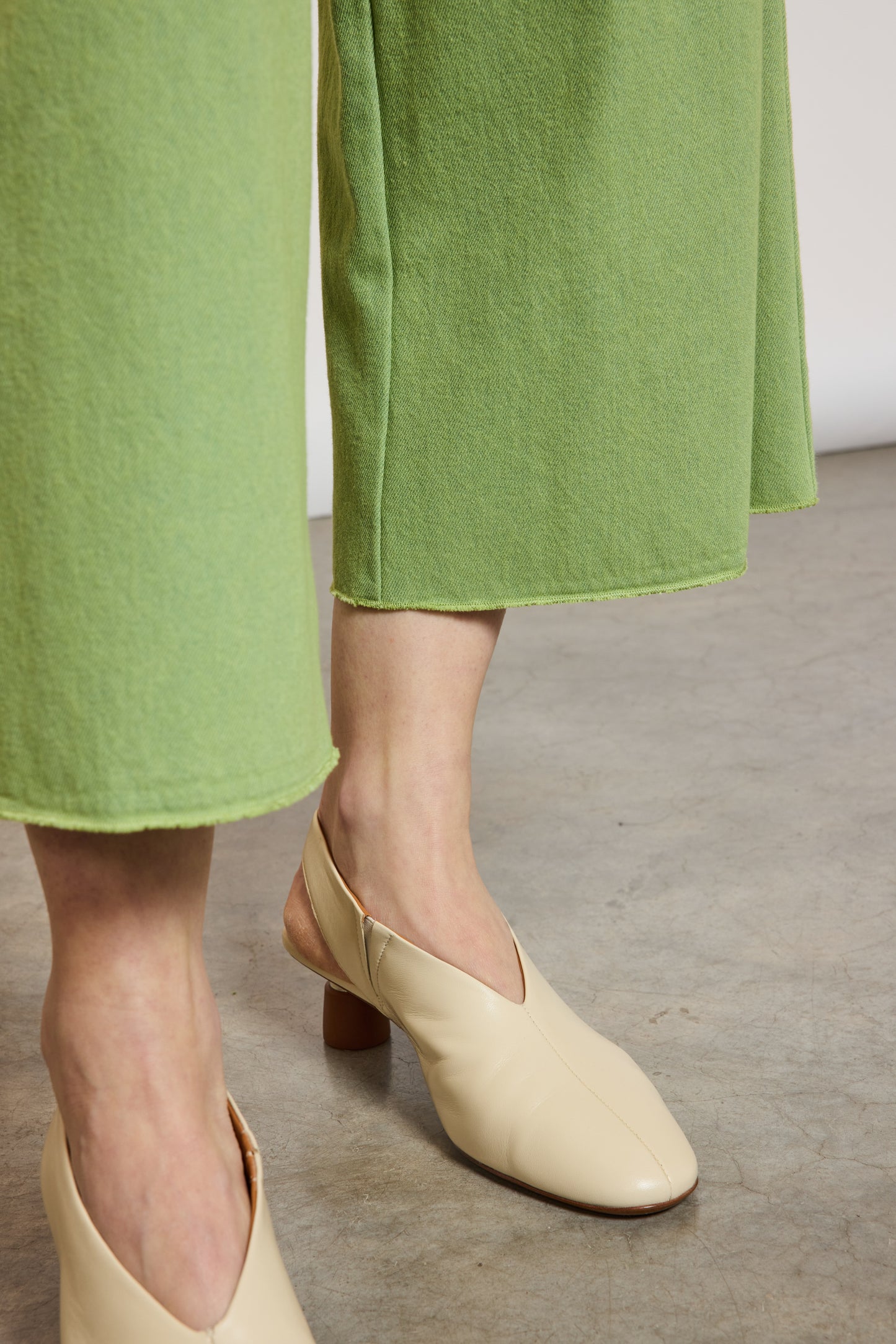 PANTALON LARGE EN DRILL PISTACHE