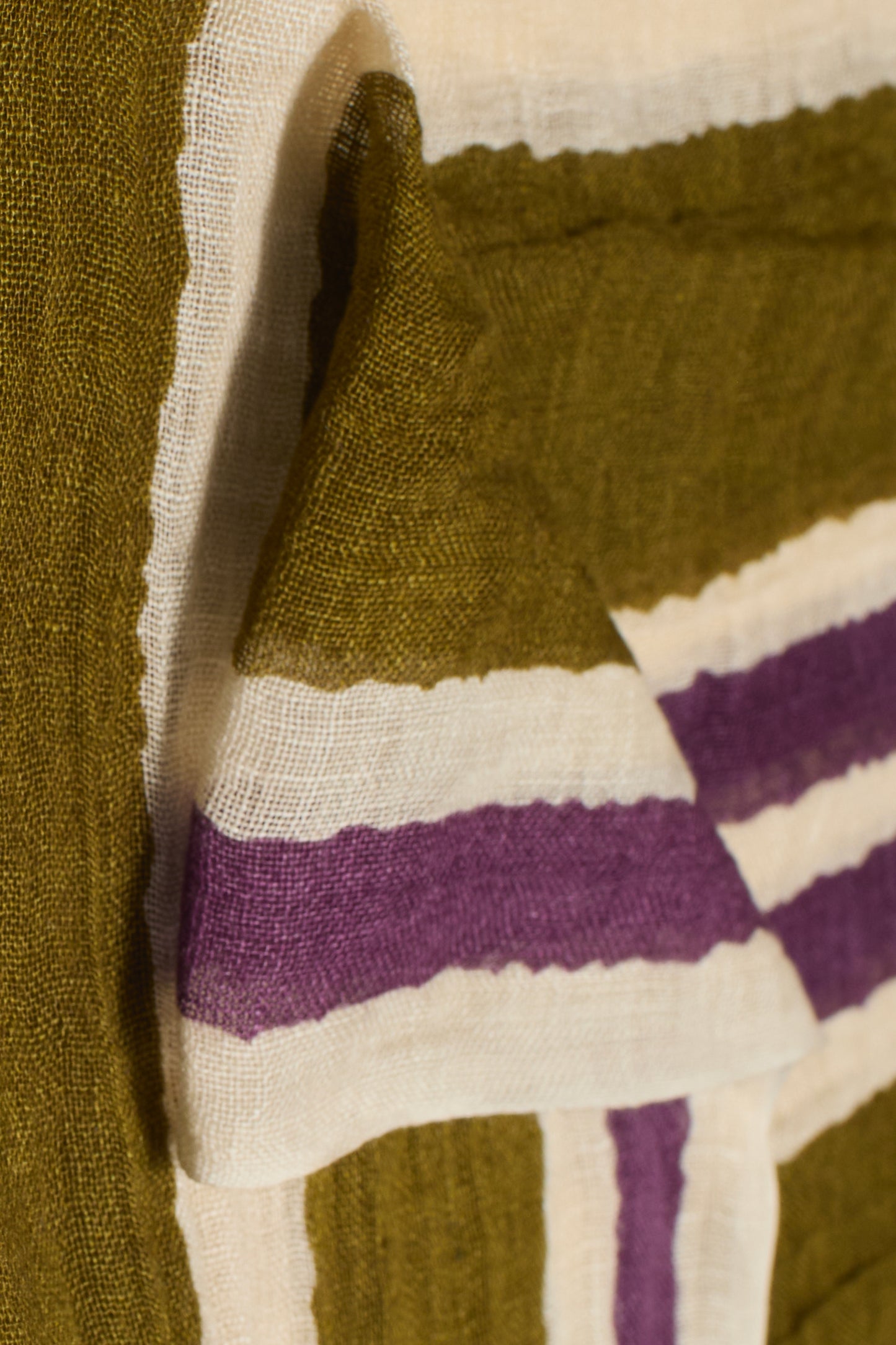 ÉCHARPE EN LIN RAYURES KAKI