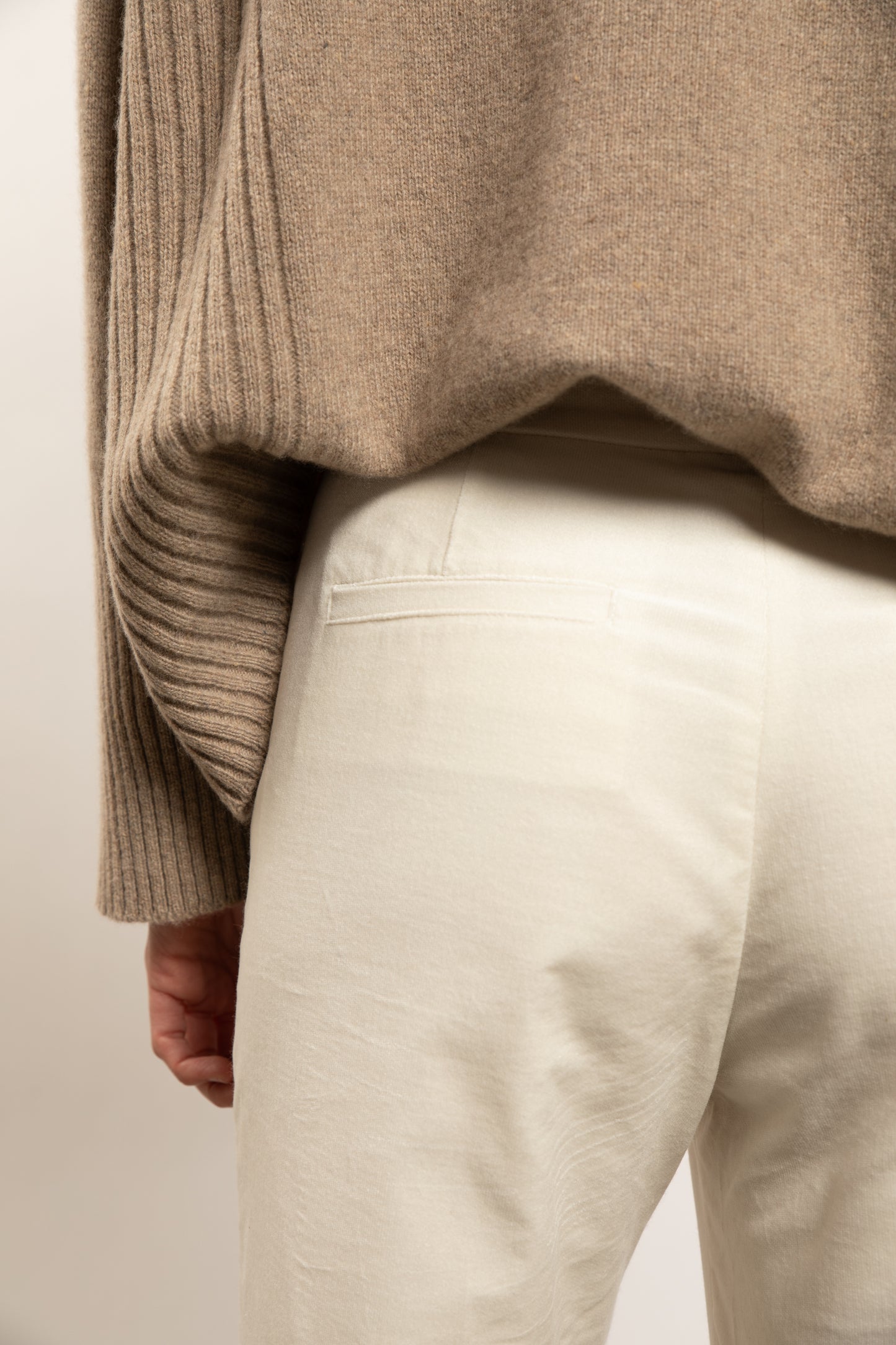 PANTALON À POCHES EN VELOURS NEIGE