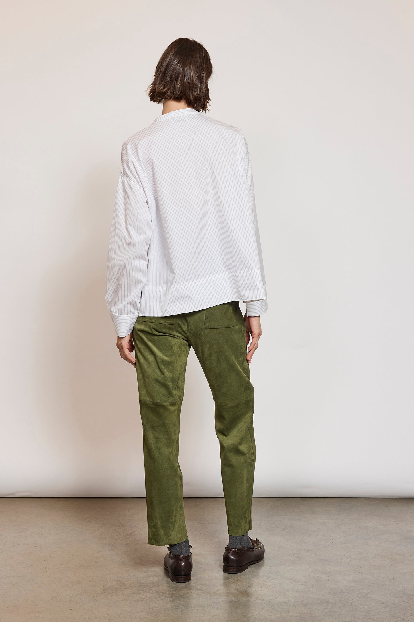 PANTALON EN PEAU STRETCH AVOCAT