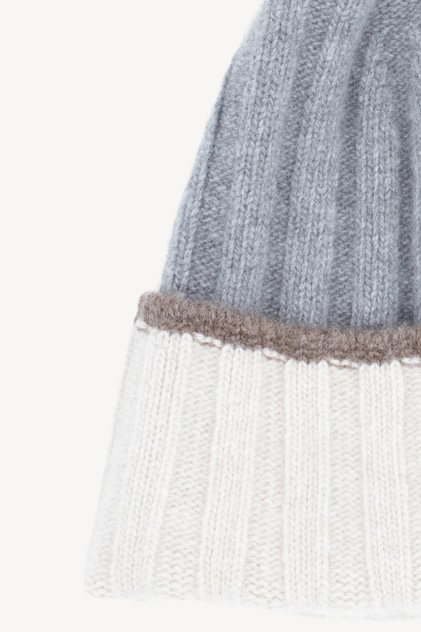 BONNET TRICOLORE GRIS