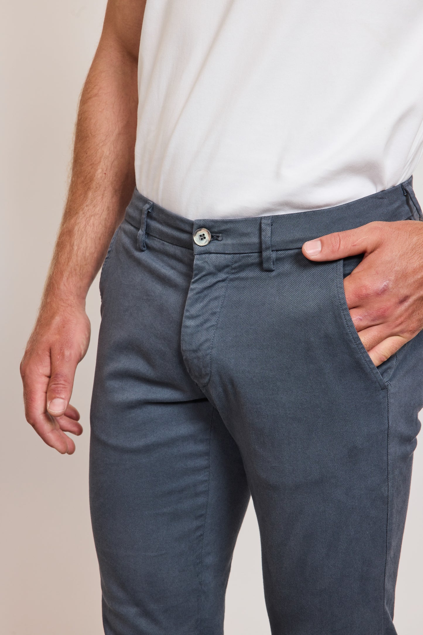 PANTALON DIAGONALE GRIS