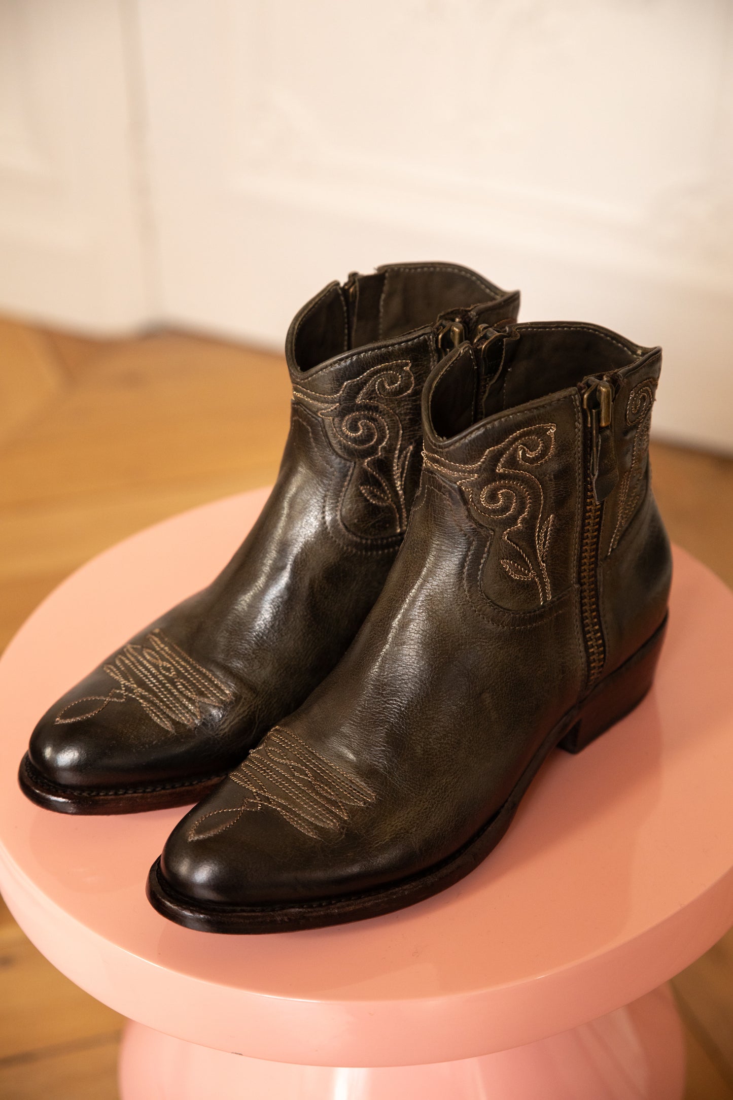 BOOTS EN CUIR VERTES