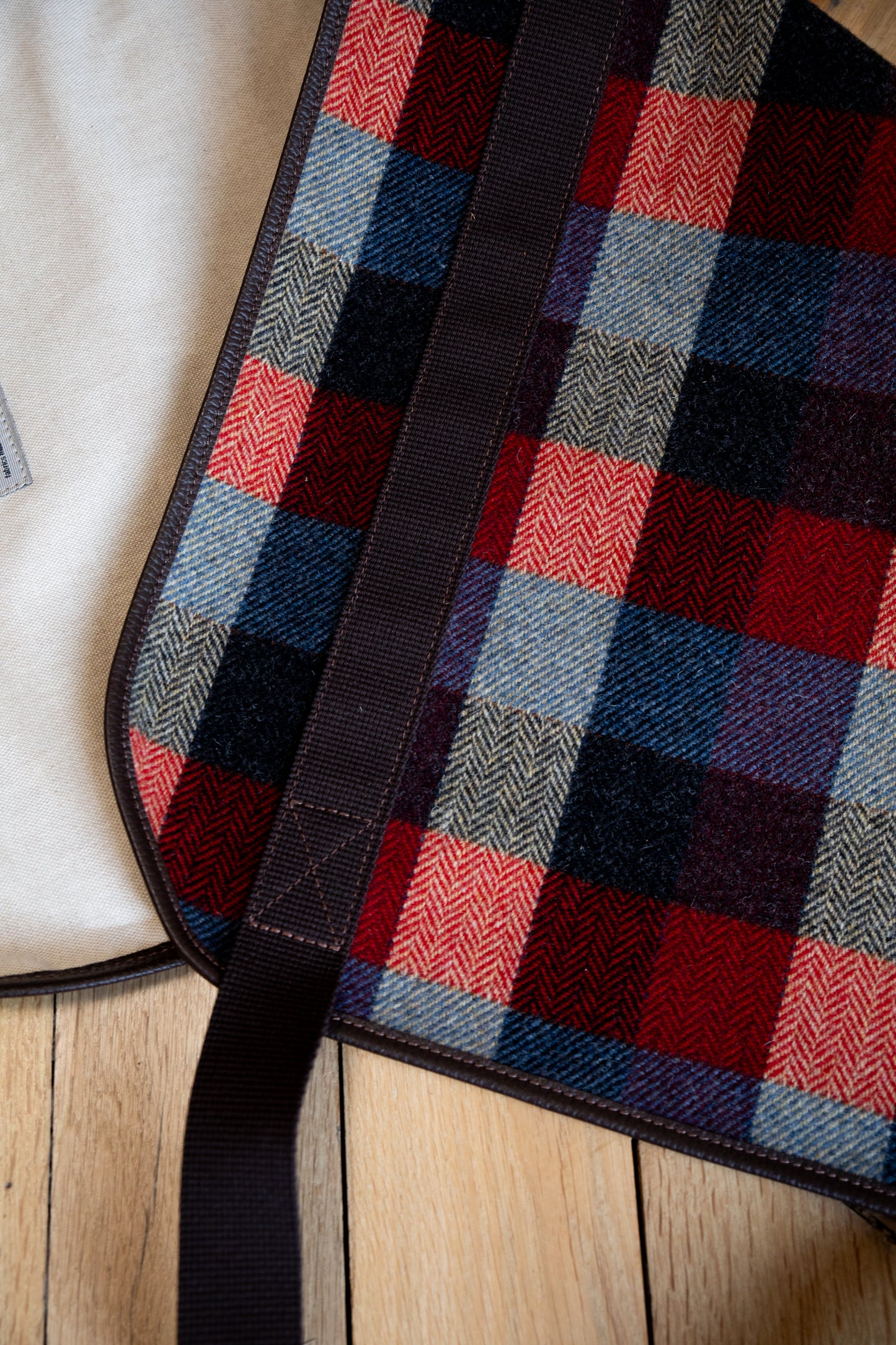 SAC DE BUCHES CARREAUX ROUGE