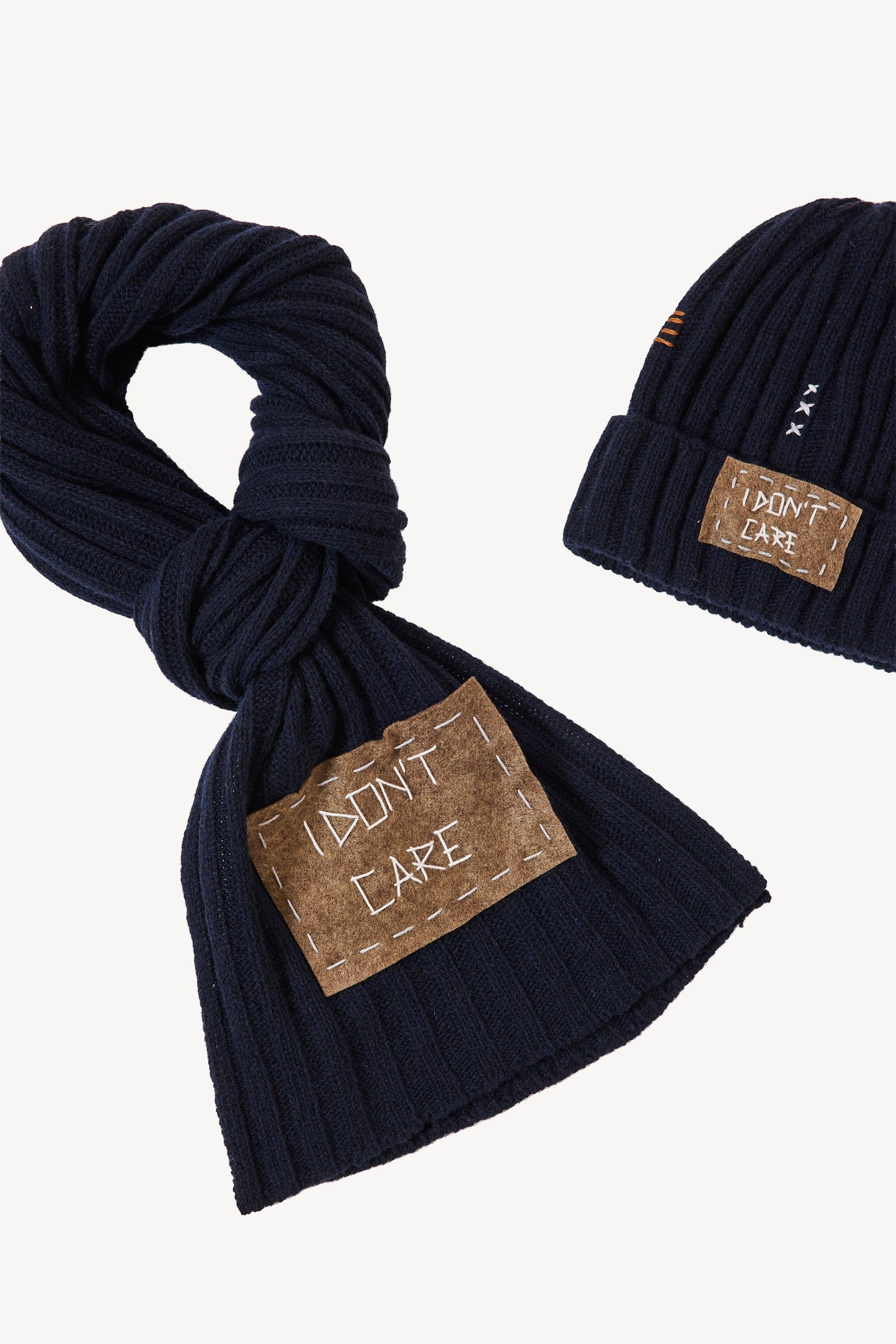 BONNET + ÉCHARPE BRODÉS MARINE