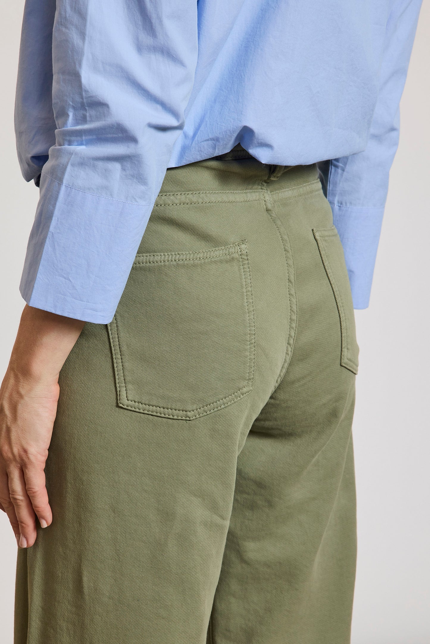 JEAN EN JERSEY FRANGÉ KAKI