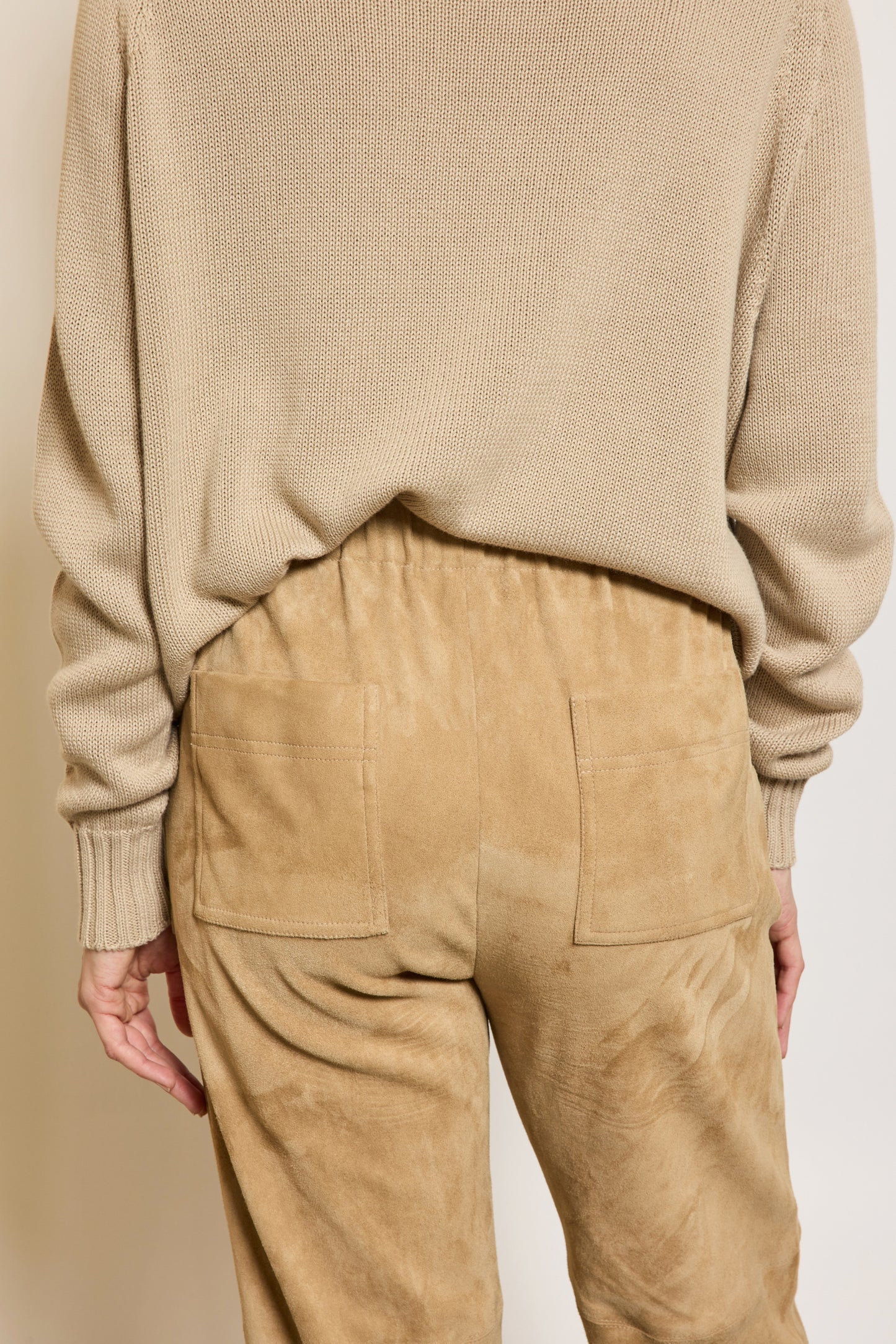 PANTALON EN PEAU STRETCH HAVANE