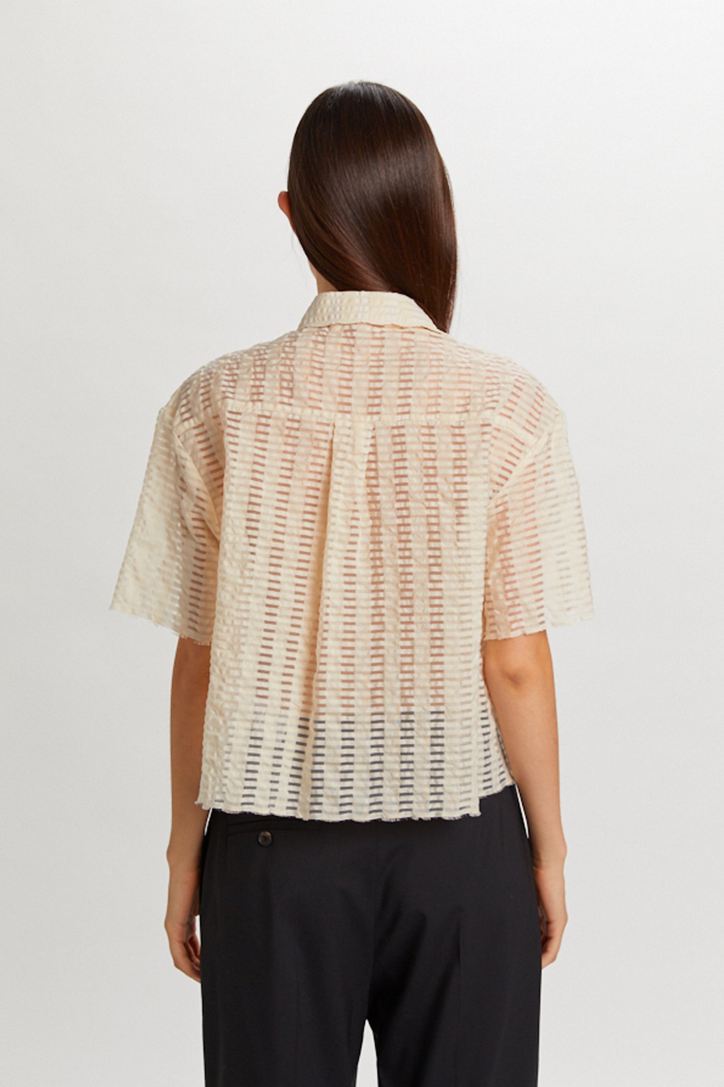 CHEMISE EN DENTELLE BEIGE