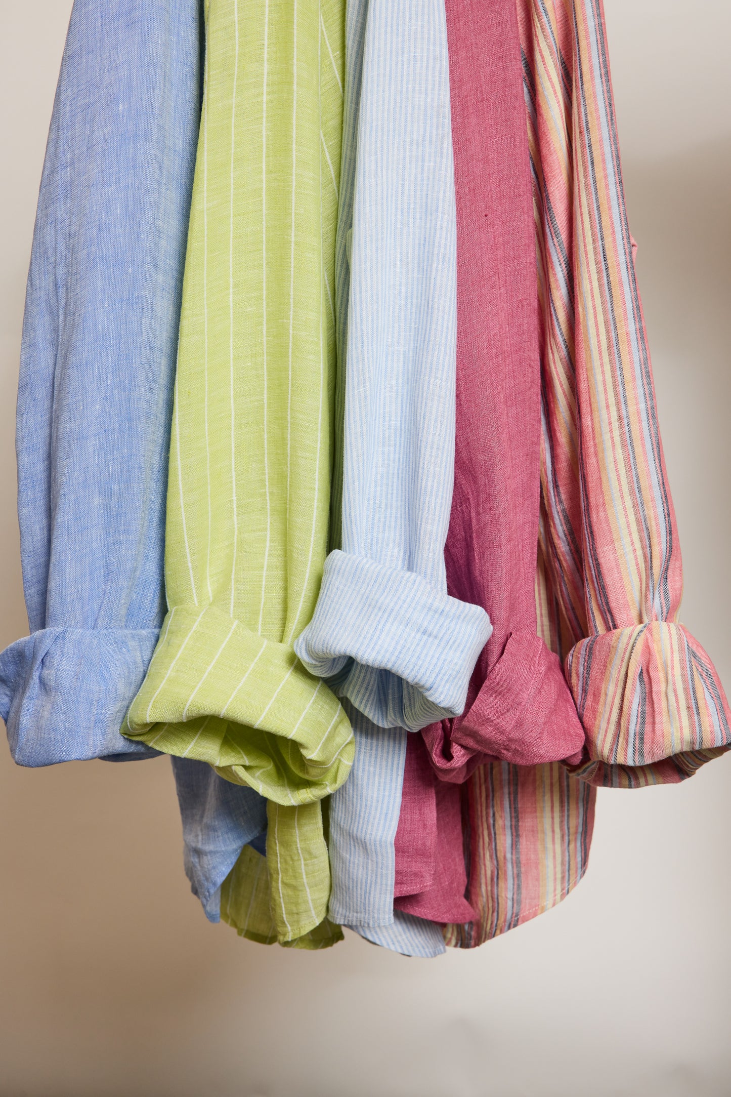 CHEMISE AJUSTÉE EN LIN RAYURES BLEUES