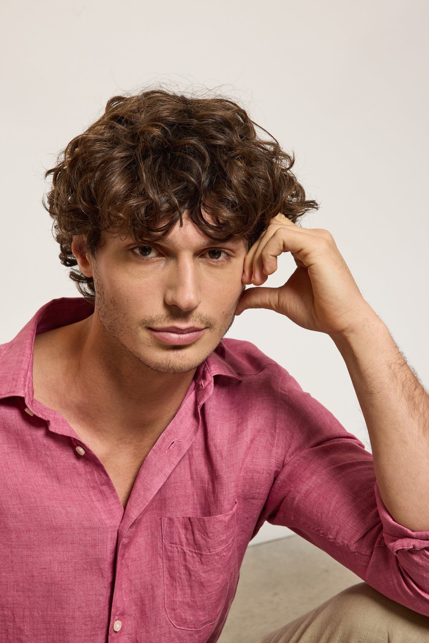 CHEMISE AJUSTÉE EN LIN FRAMBOISE