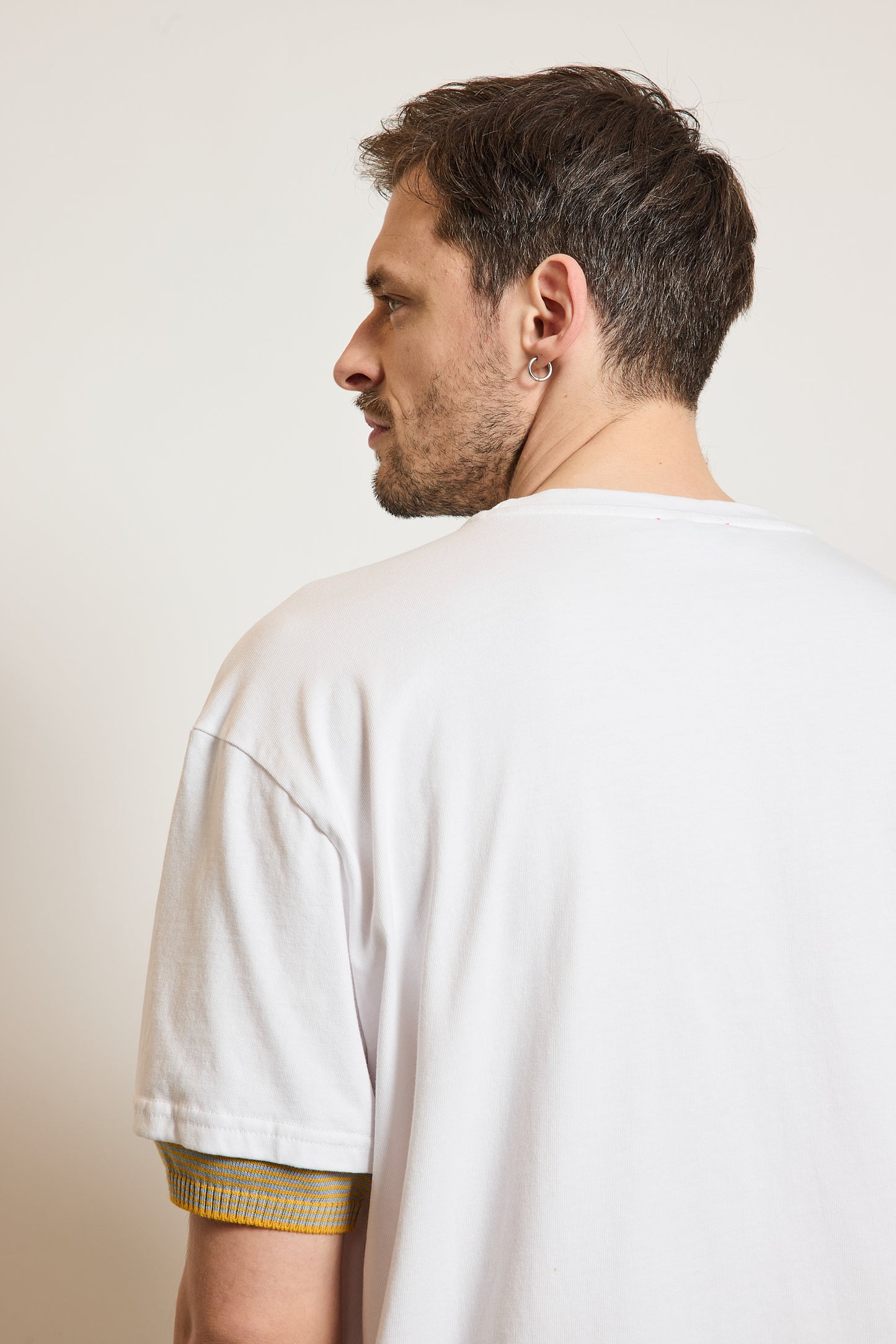 T-SHIRT BI MATIÈRE JAUNE