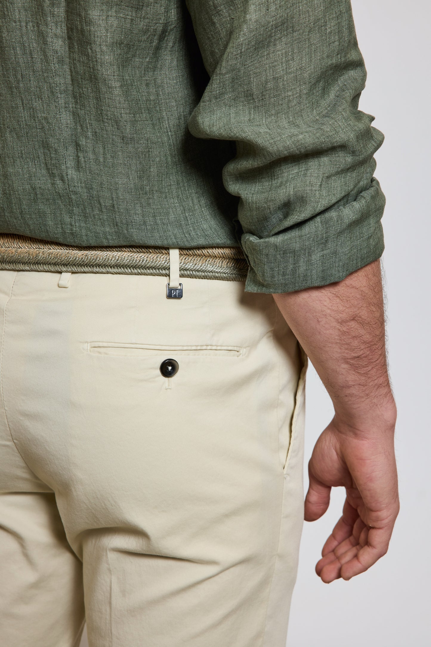 PANTALON EN GABARDINE SLIM FIT SABLE