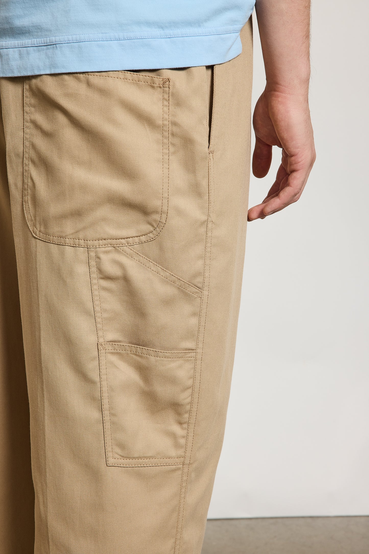 PANTALON MULTIPOCHES BEIGE
