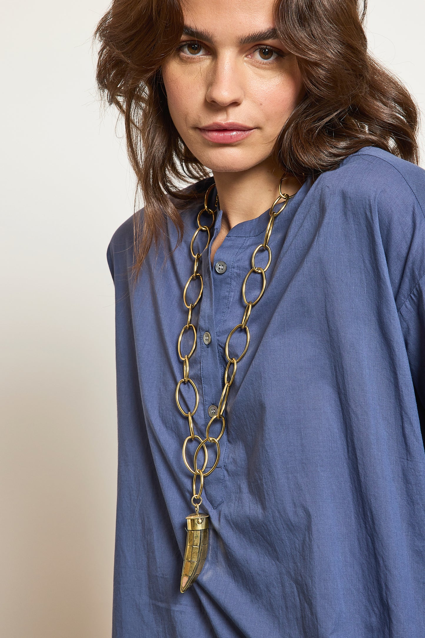 TOOTH NECKLACE GOLD