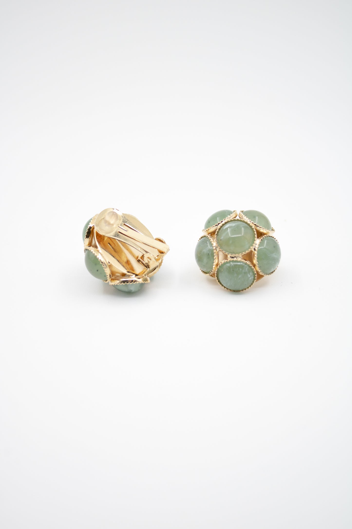 CLIP EARRINGS GREEN