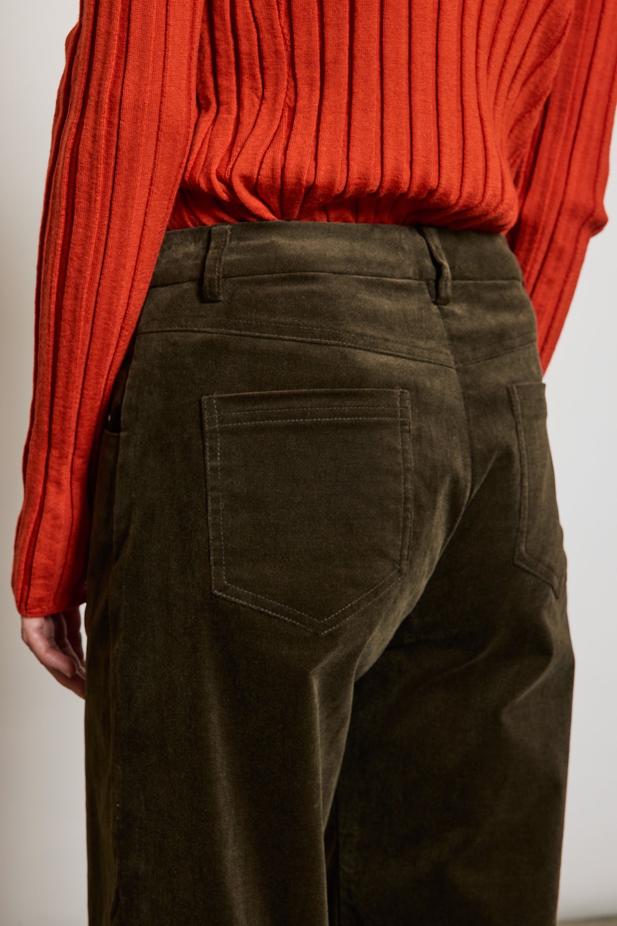 JEAN EN VELOURS BRONZE