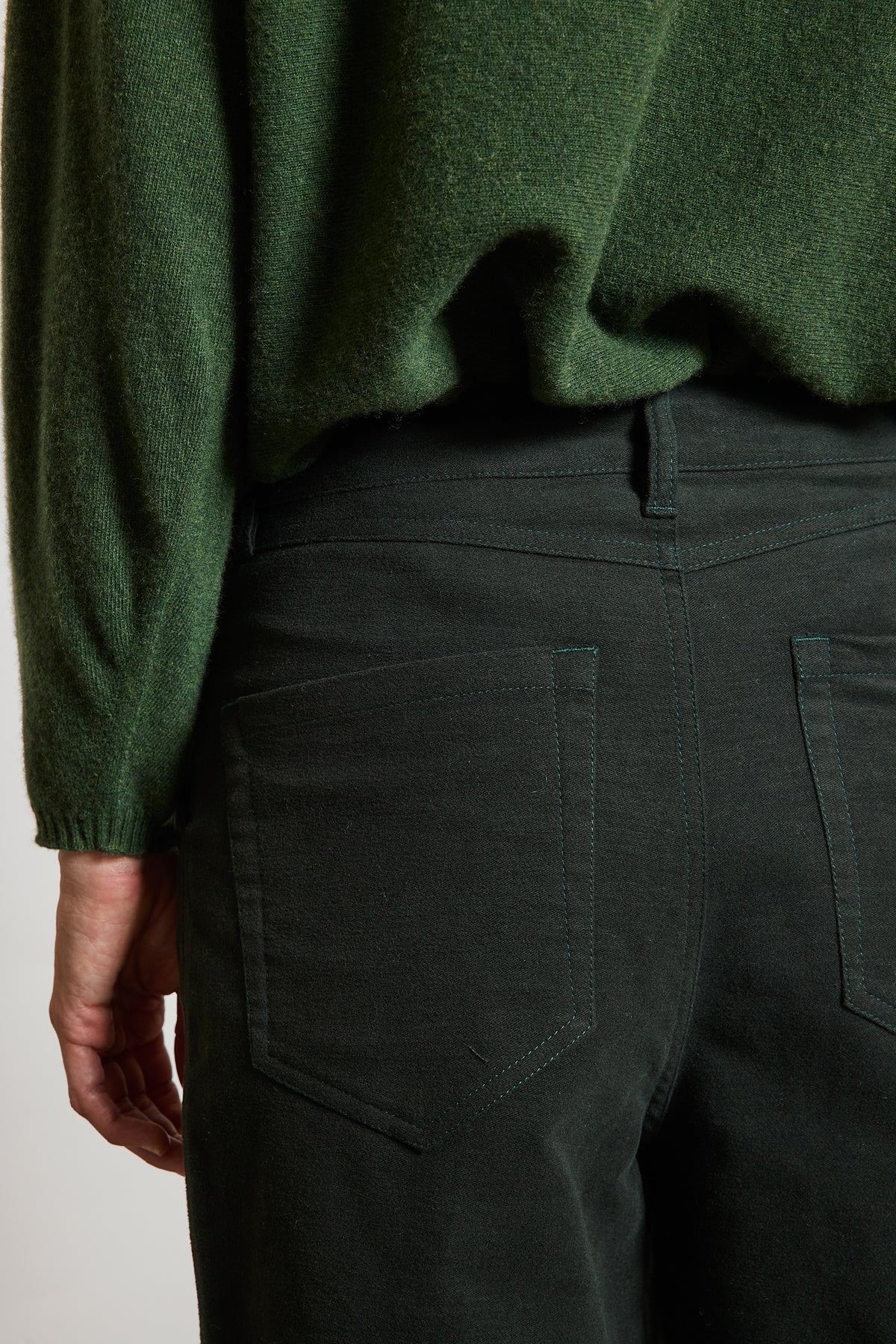 MOLESKIN BARREL PANTS BOTTLE GREEN