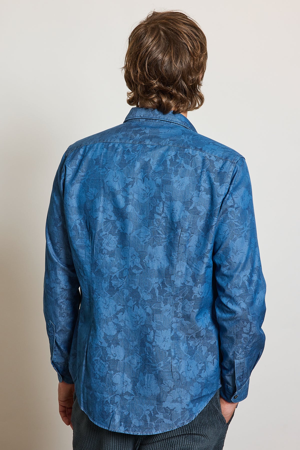 CHEMISE AJUSTÉE EN JEAN FLEURS