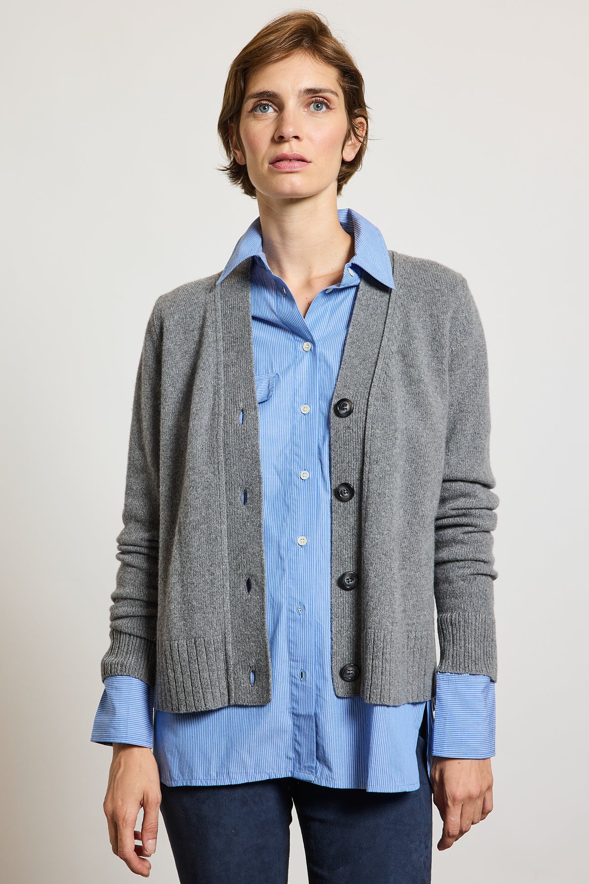 CARDIGAN EN CACHEMIRE GRIS
