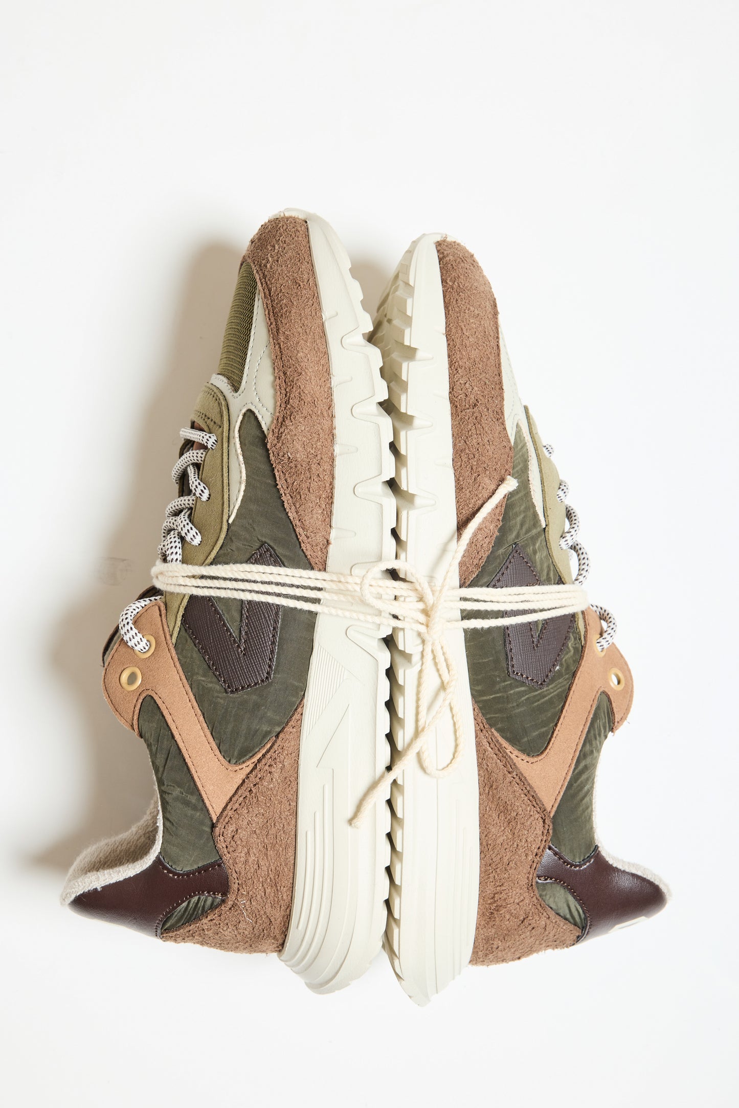 BASKET KAKI