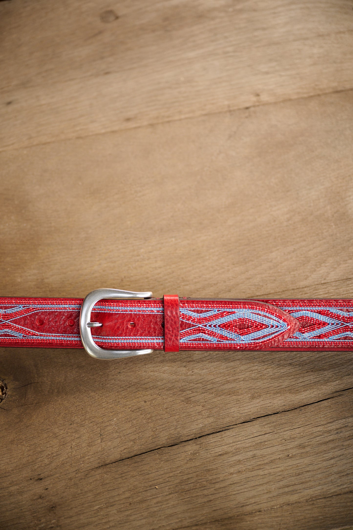 EMBROIDERED BELT RED