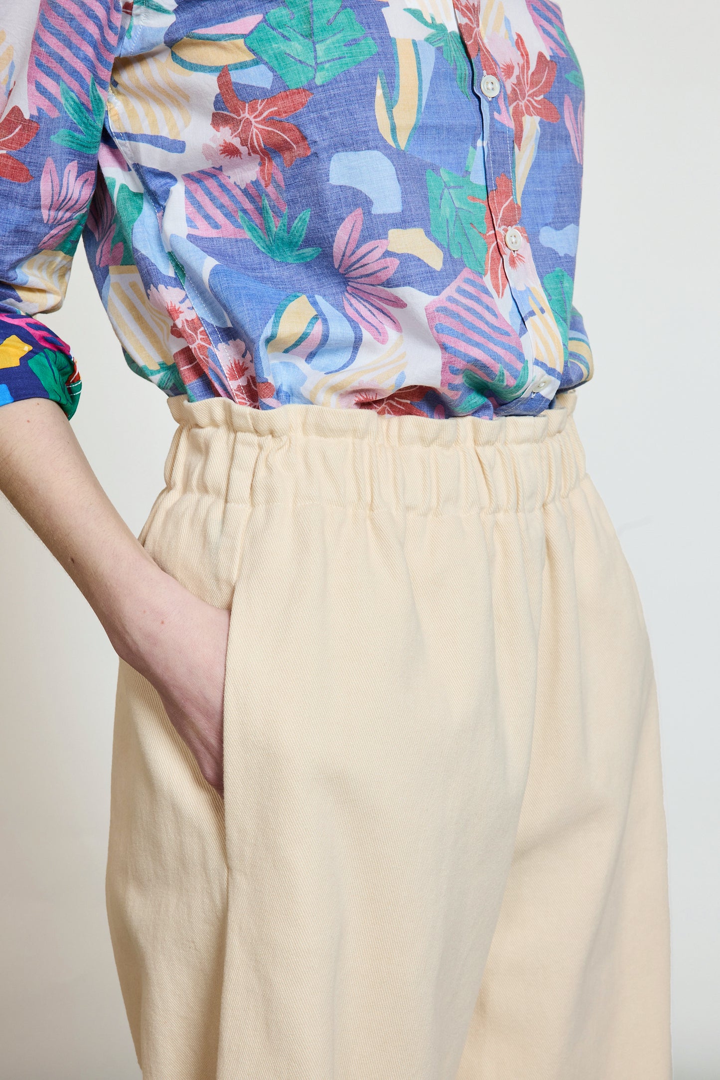 PANTALON ÉLASTIQUÉ EN DRILL ECRU