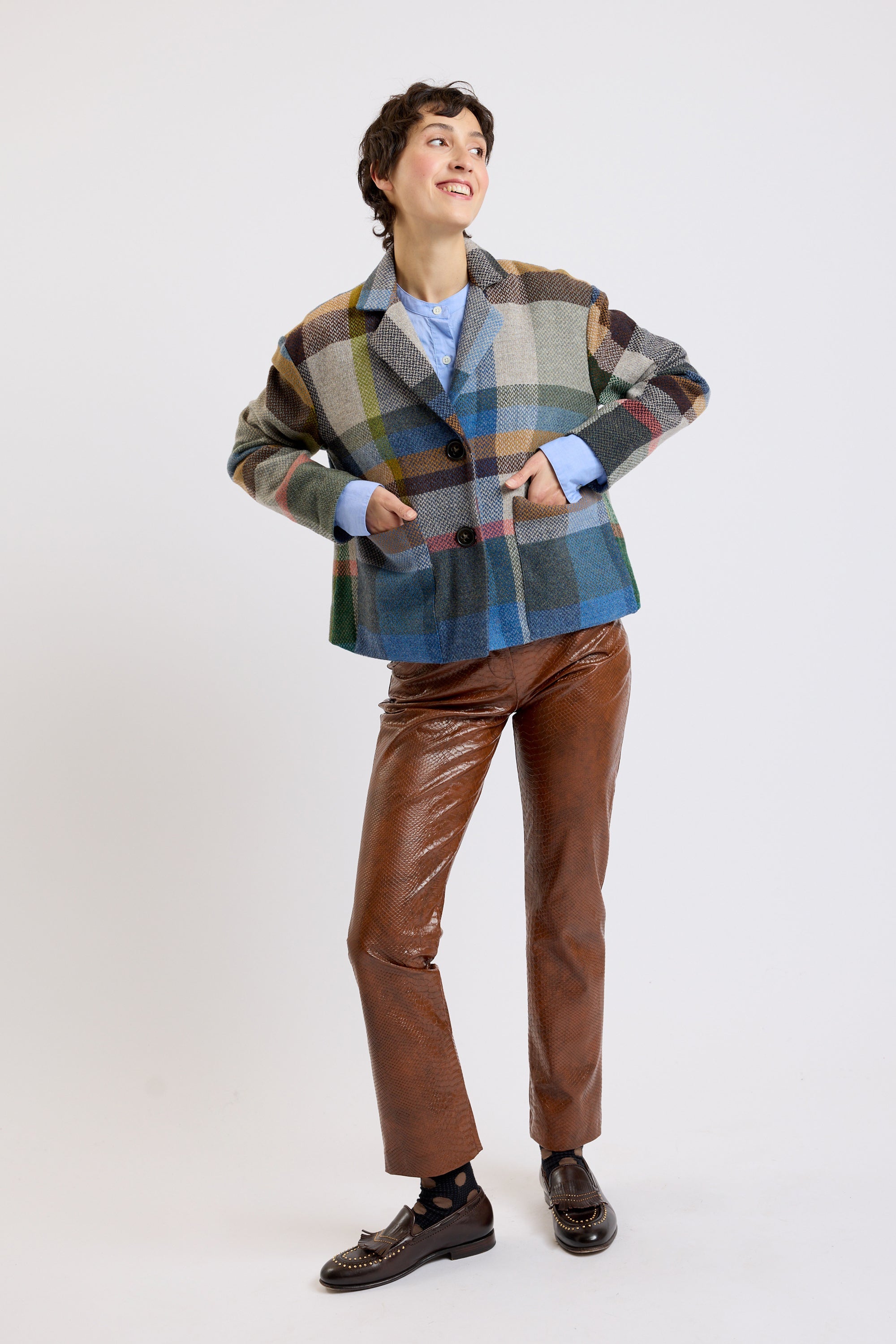 FEMME Victoire Paris