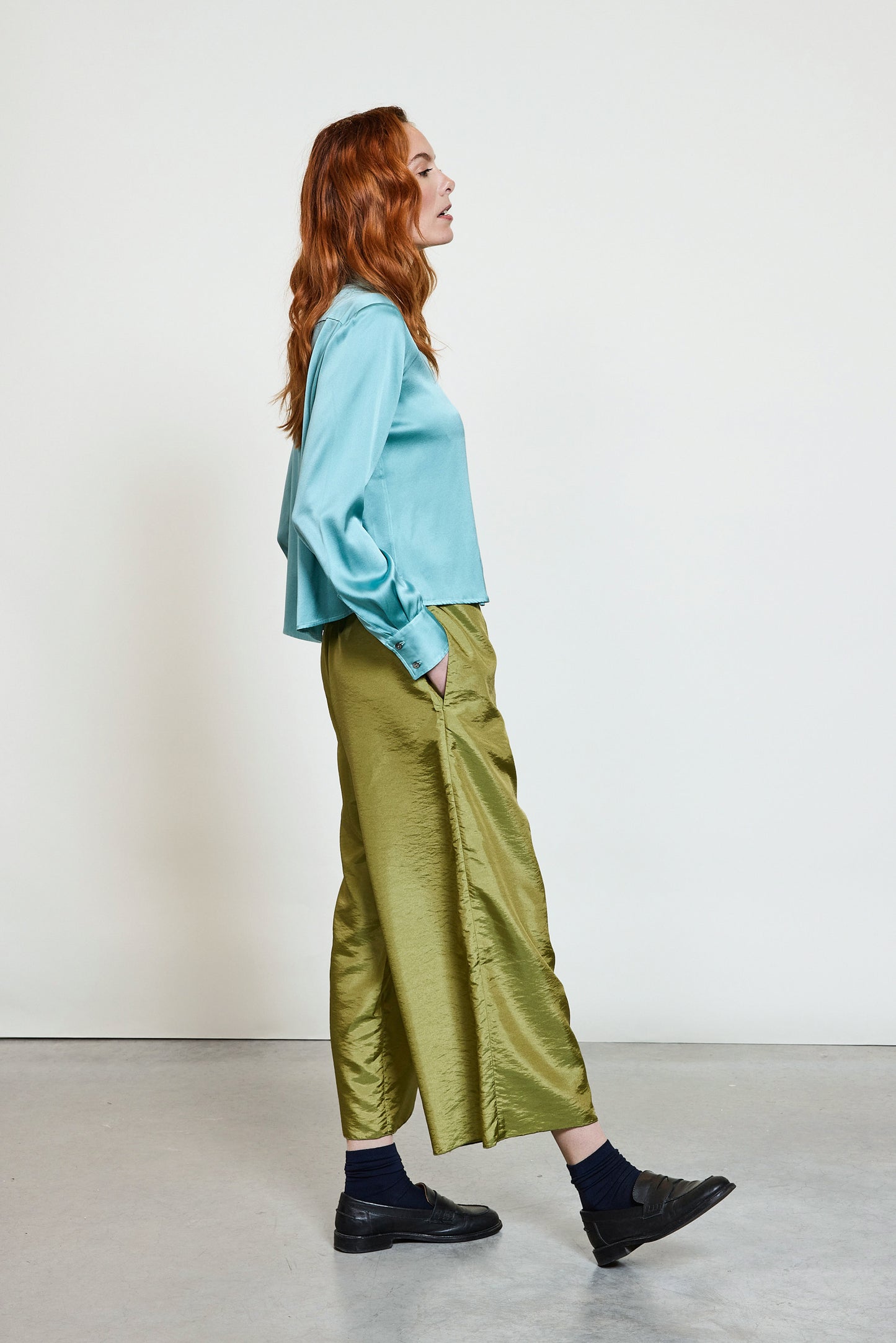 PANTALON EN TAFF OLIVE