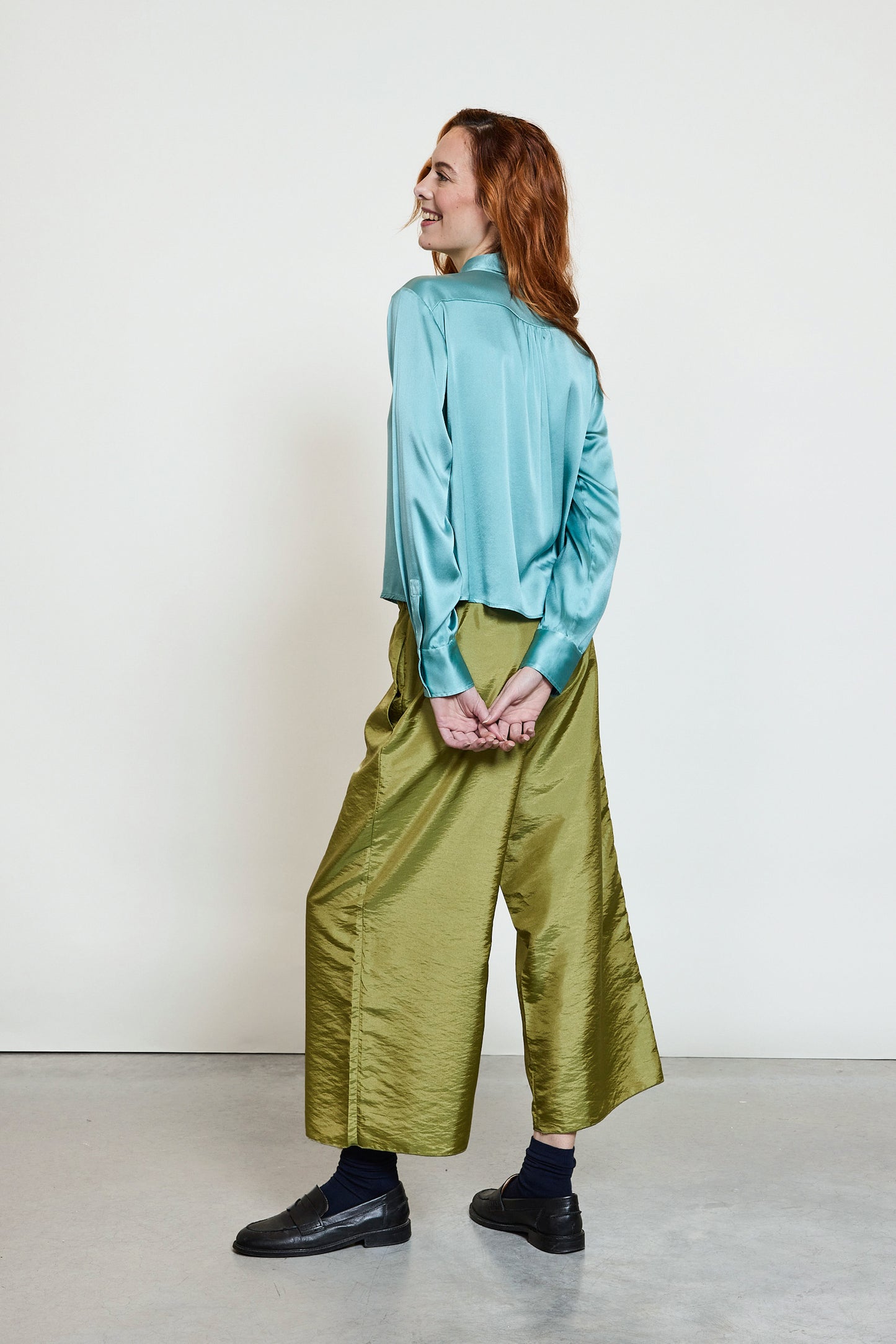 PANTALON EN TAFF OLIVE