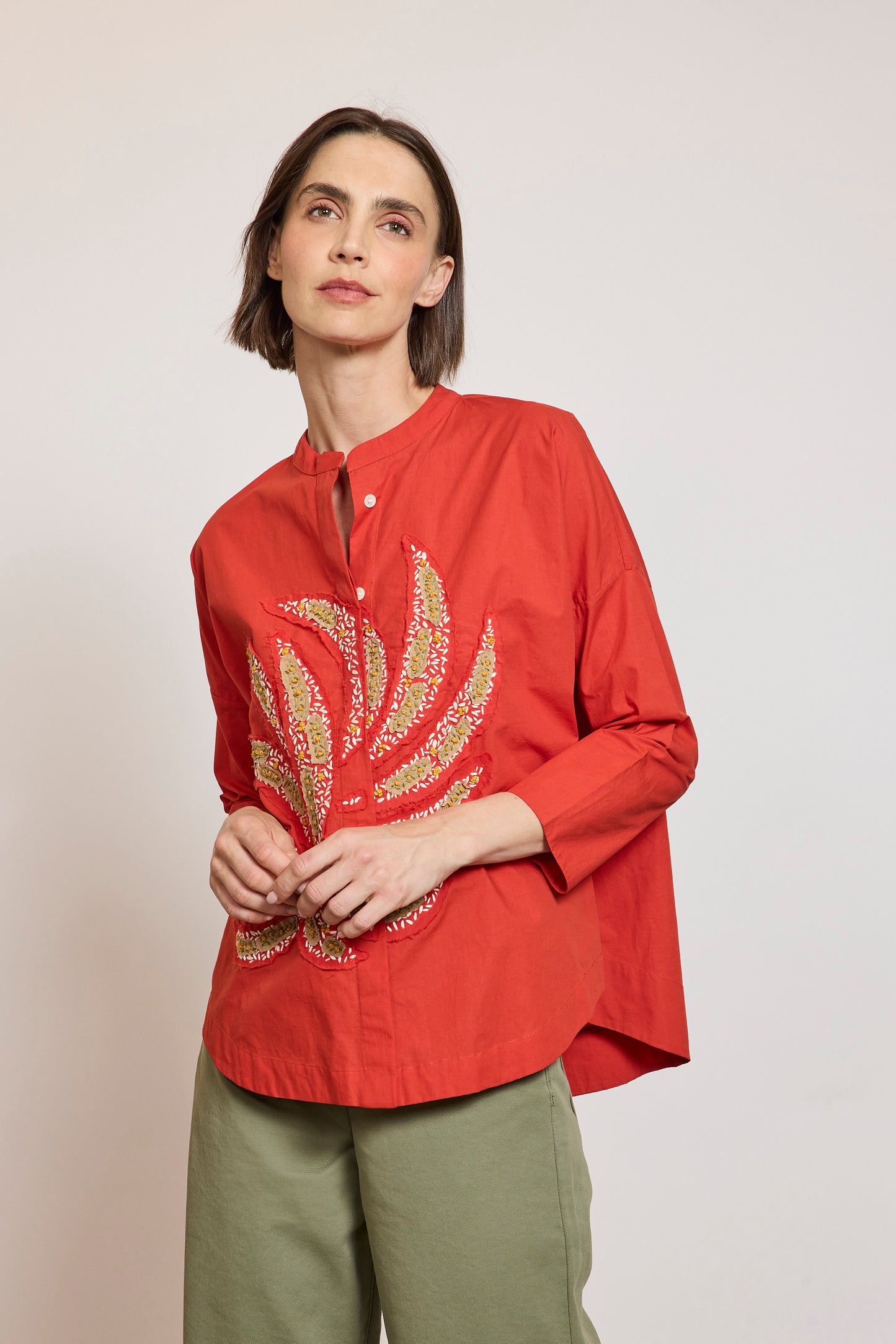 CHEMISE BRODÉE ABORIGÈNE TERRACOTTA