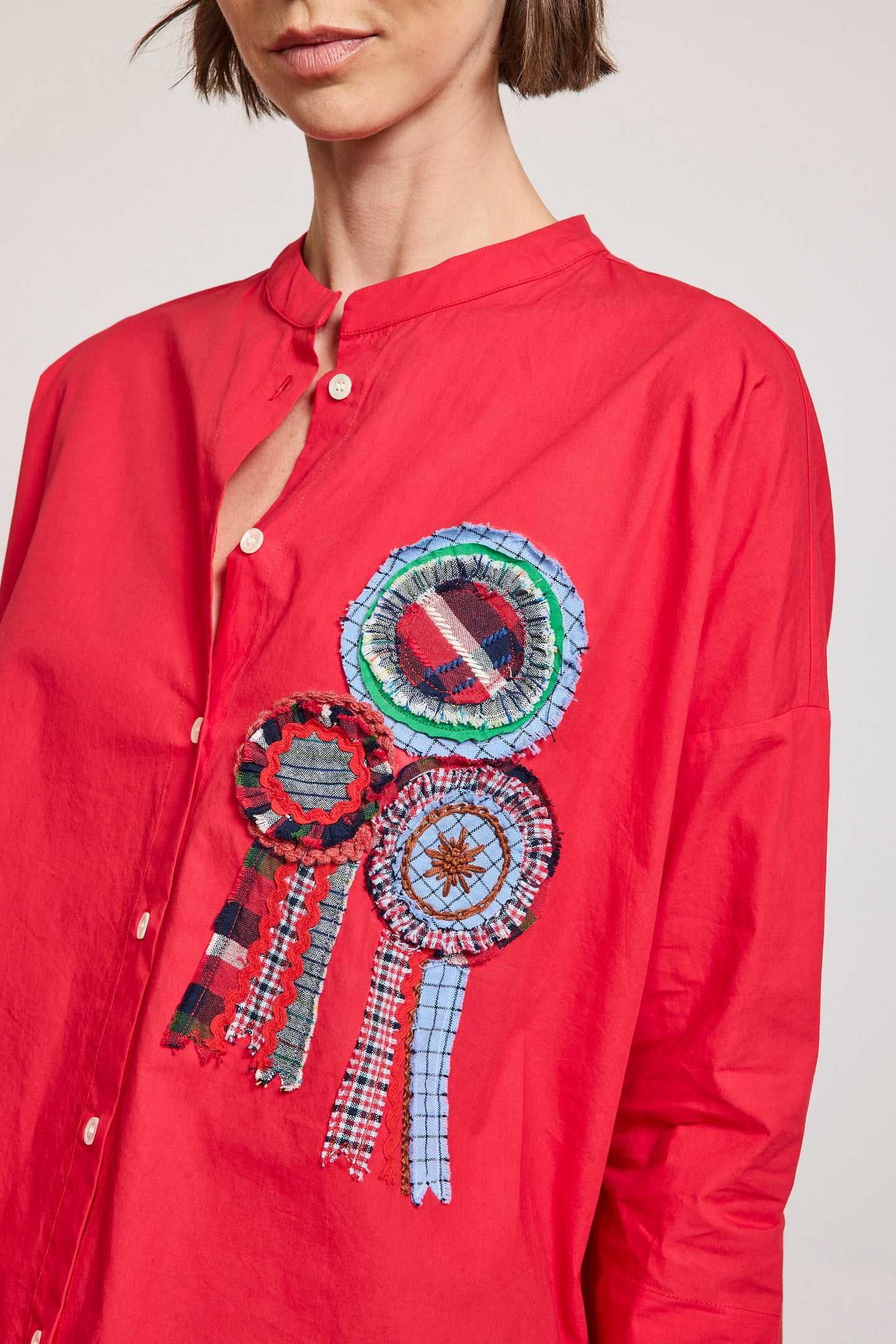 CHEMISE BRODÉE COCARDE ROUGE