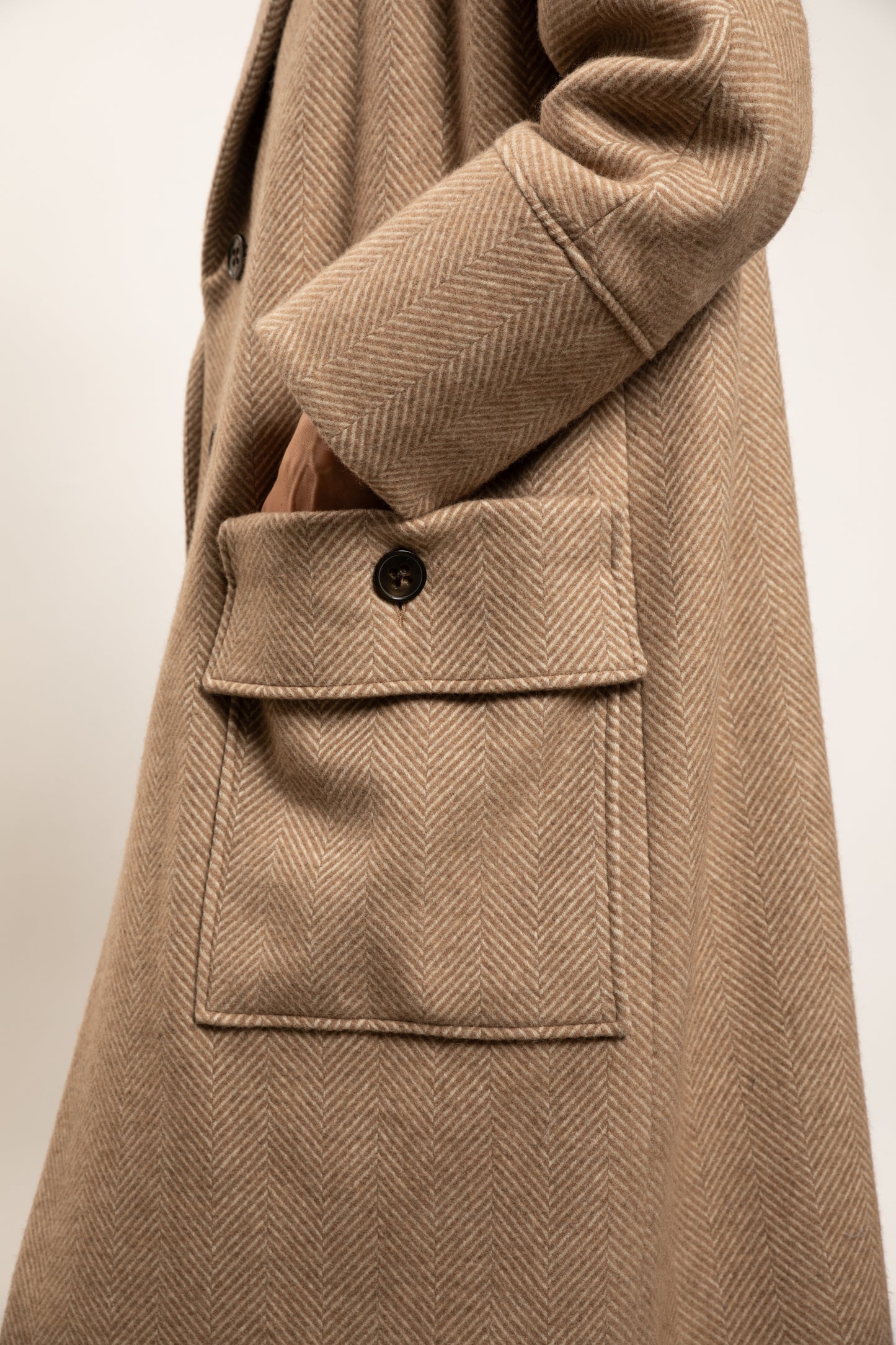 LONG HERRINGBONE COAT CAMEL