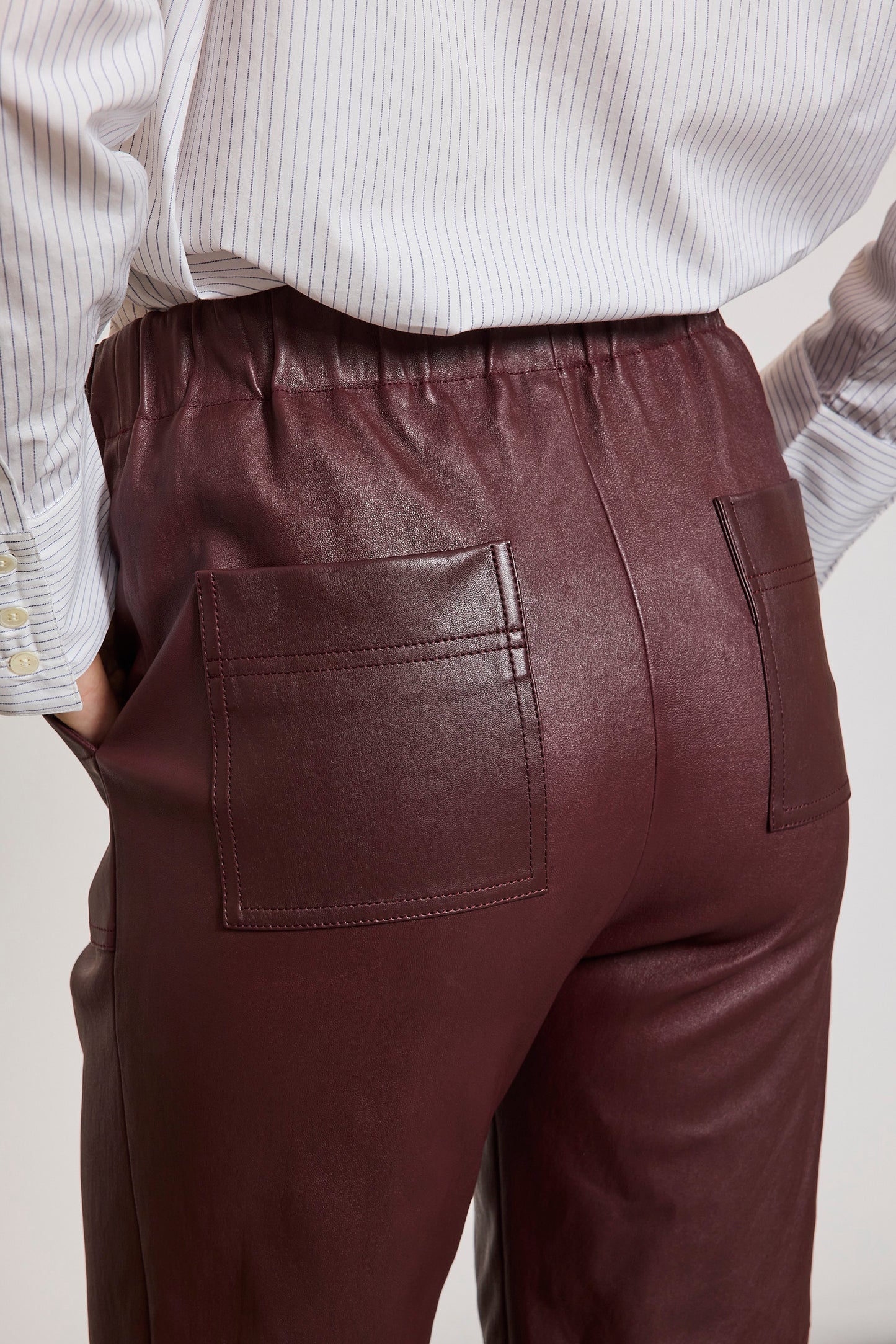 LEATHER STRETCH PANTS CHOCOLATE