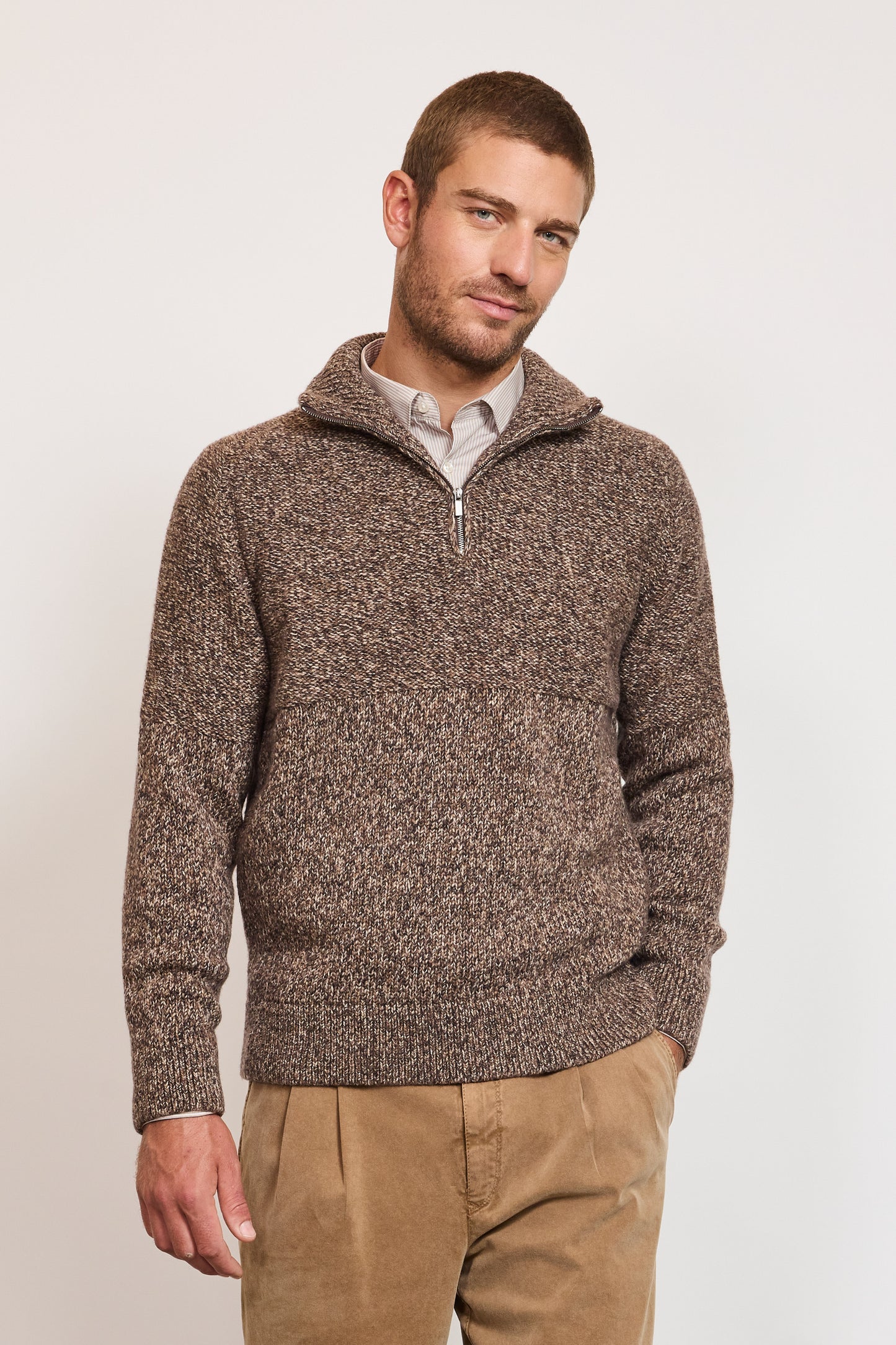 PULL CAMIONNEUR LAINE MARRON