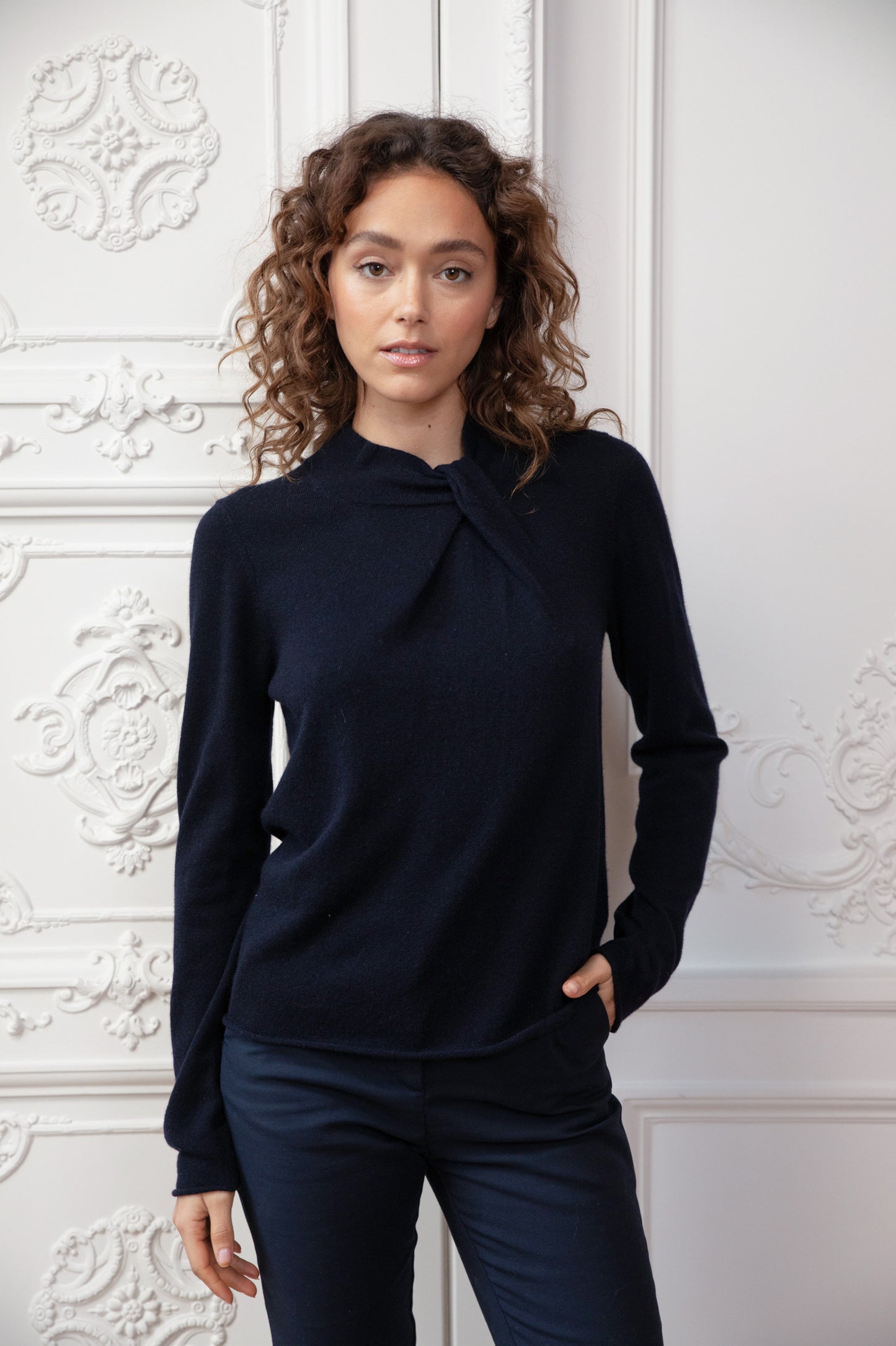 KNOTTED SWEATER NAVY