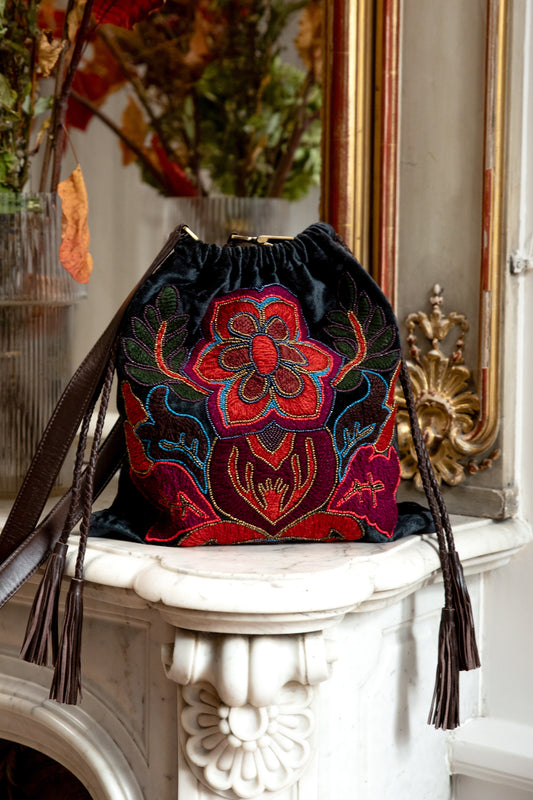 SAC EN VELOURS BRODÉ MARINE