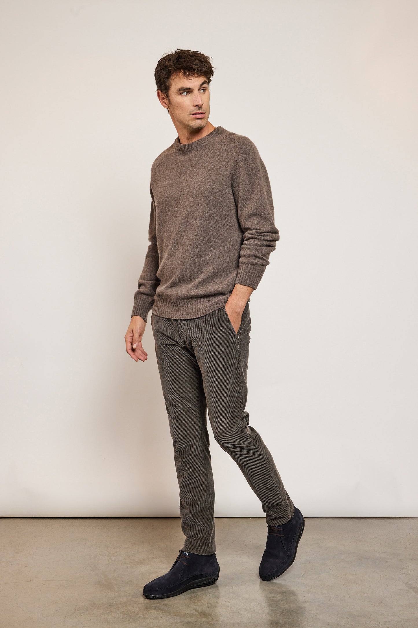 SLIM VELVET TROUSERS BROWN