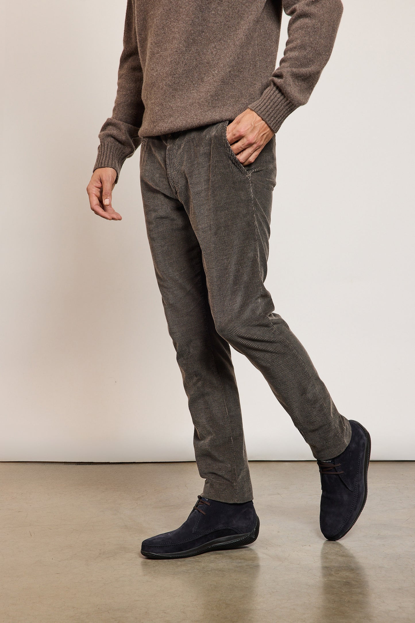 SLIM VELVET TROUSERS BROWN