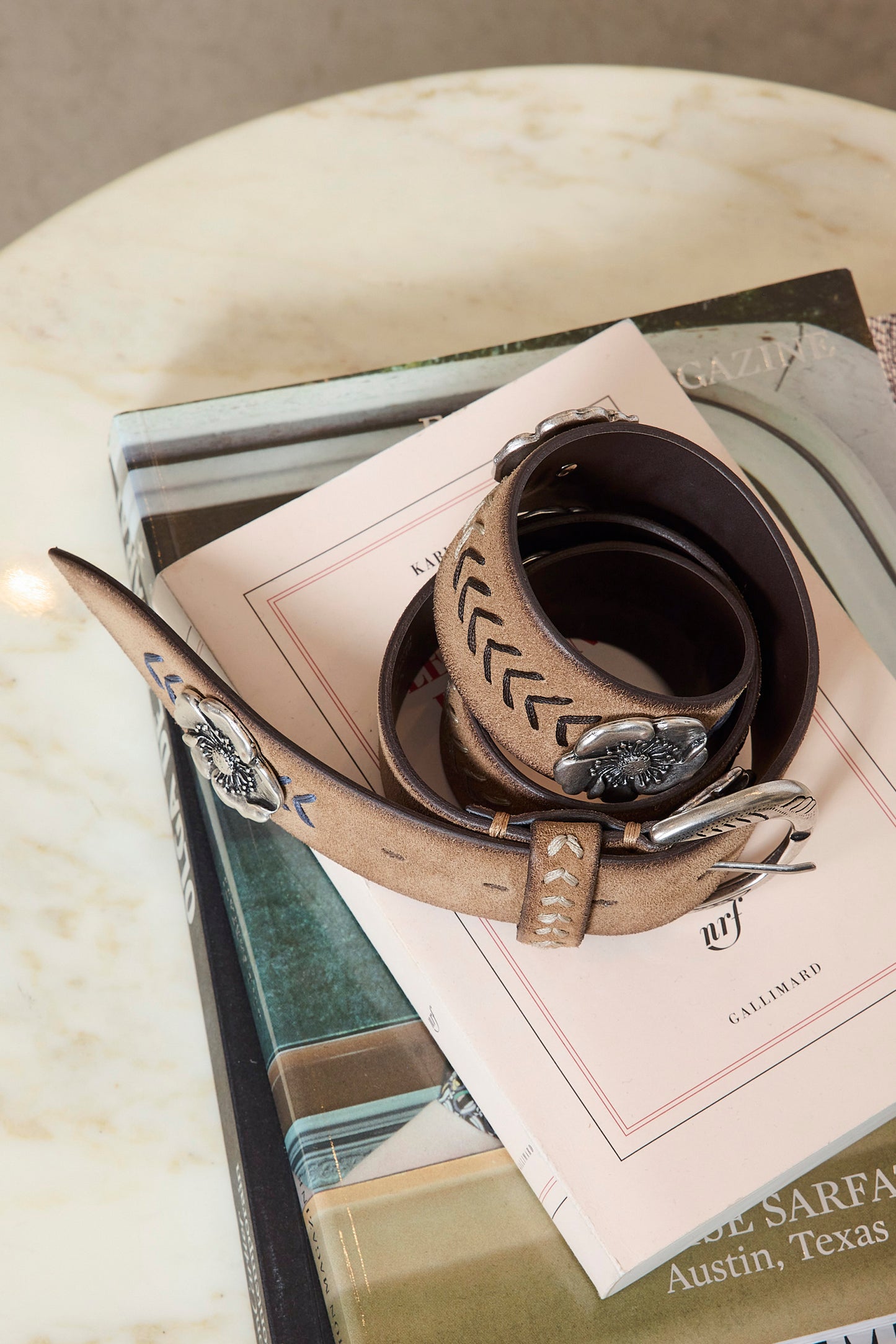 FLOWERS SUEDE BELT BEIGE