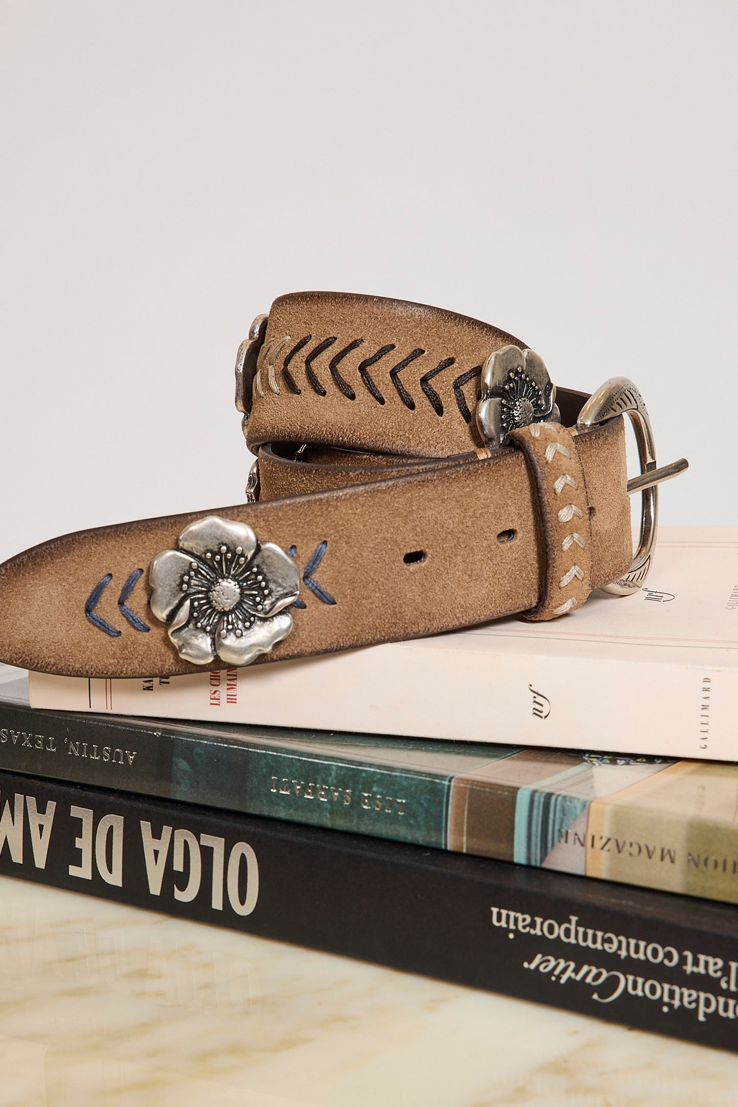 FLOWERS SUEDE BELT BEIGE