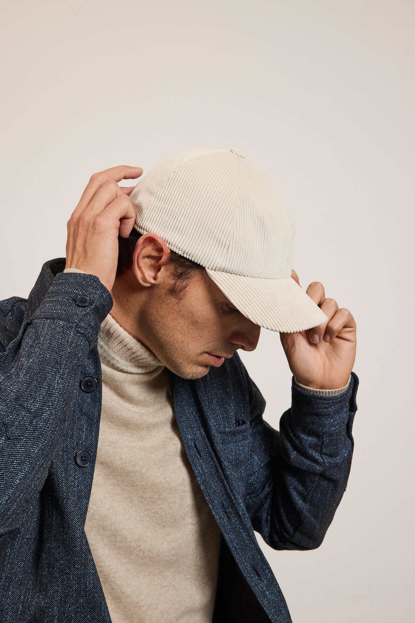 CORDUROY CAP OFF WHITE
