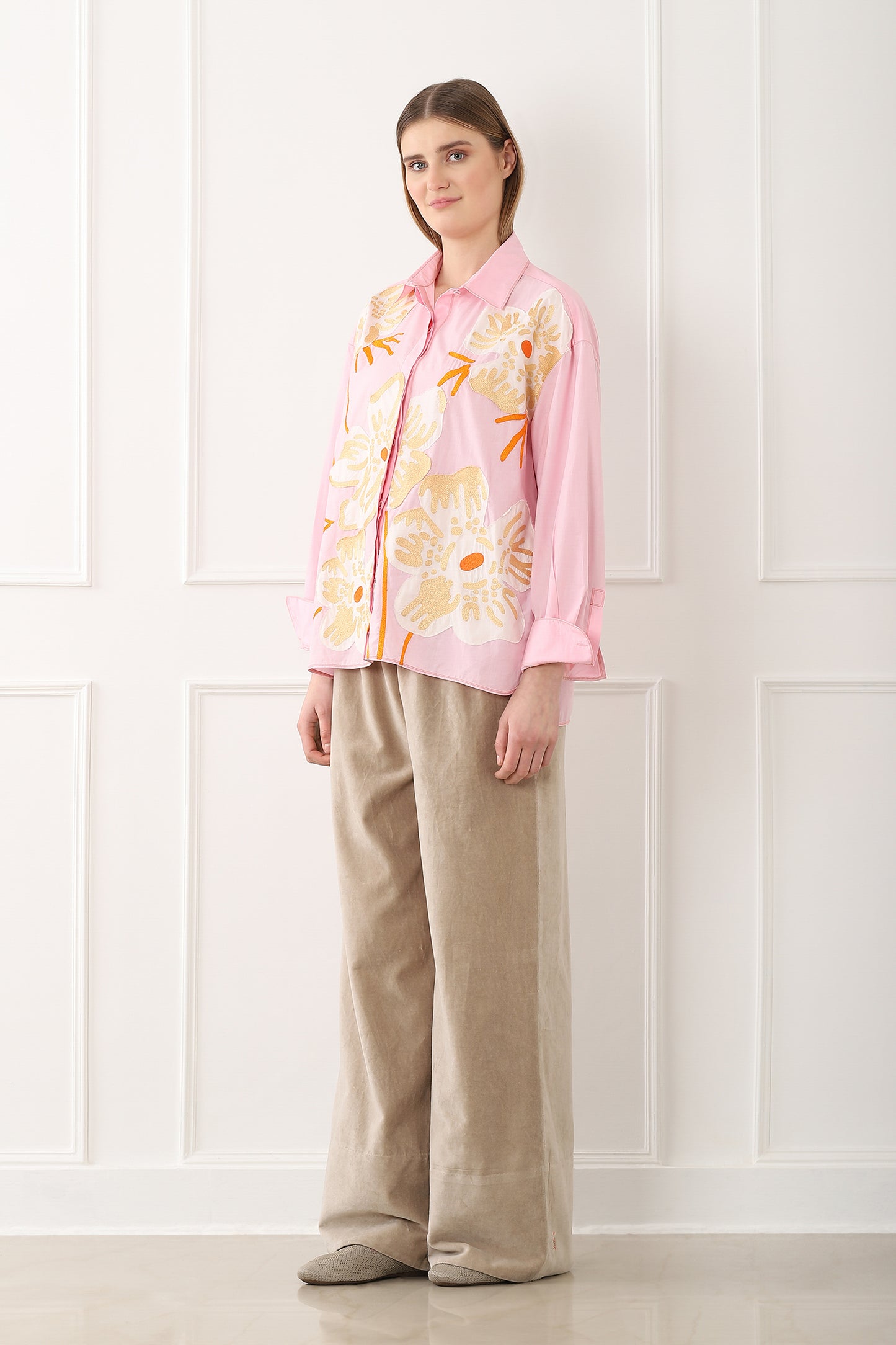 CHEMISE BRODÉE MAXI FLEURS ROSE