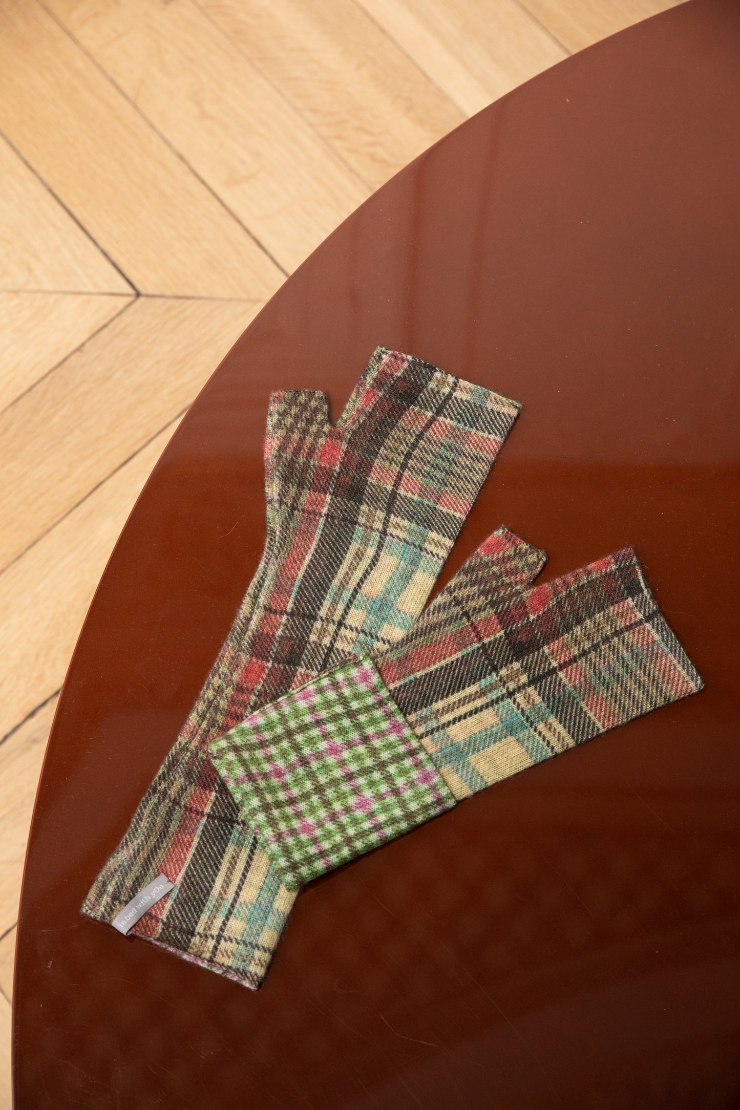 PRINTED CASHMERE MITTENS COCOA