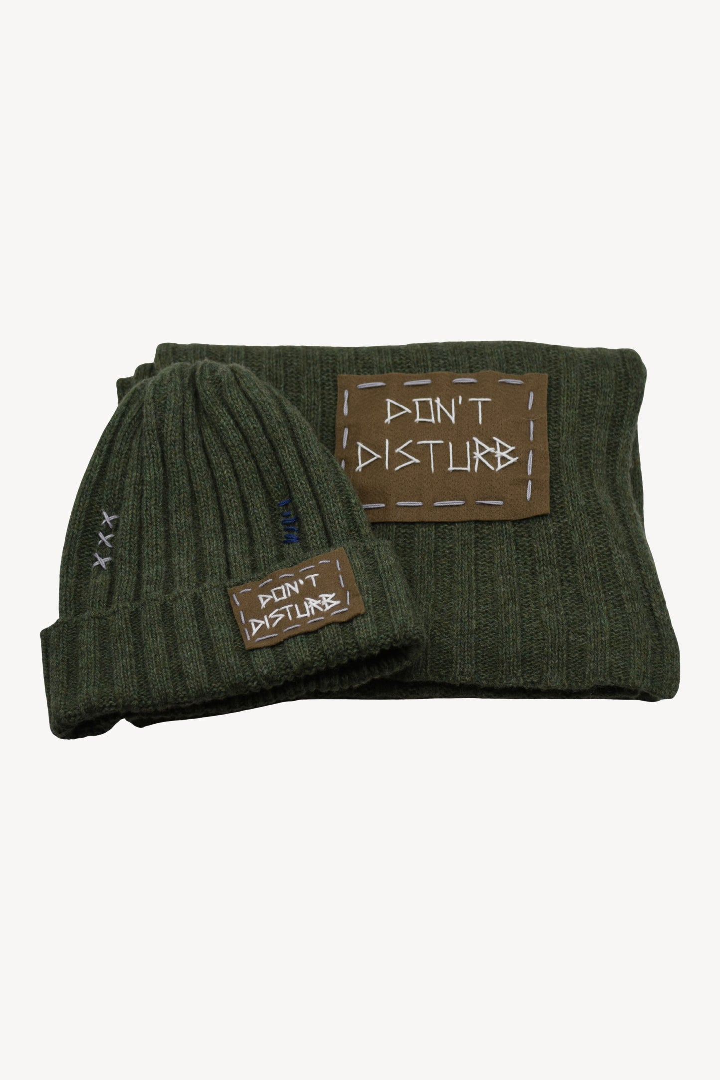 EMBROIDERED HAT + SCARF GREEN