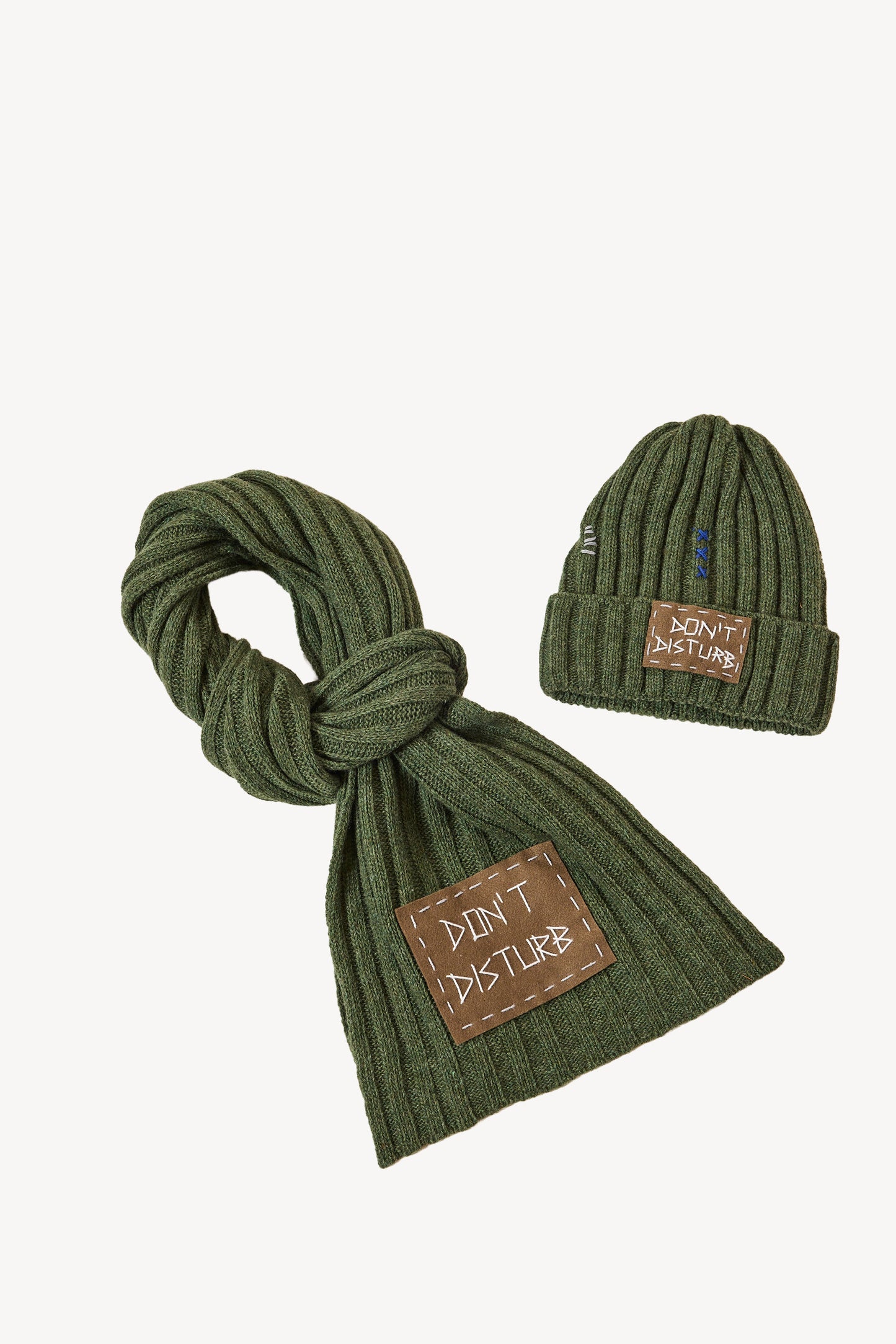 EMBROIDERED HAT + SCARF GREEN