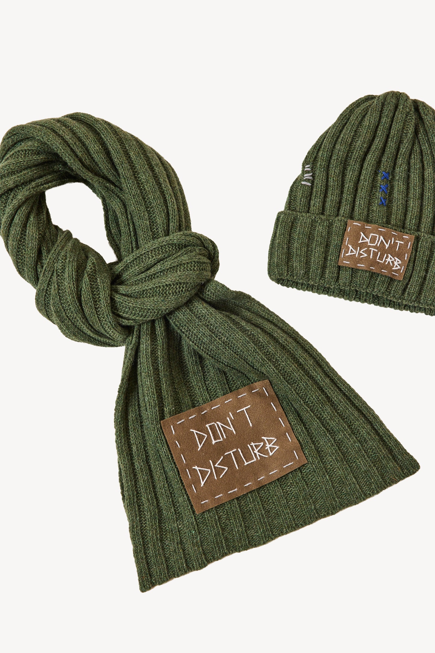 EMBROIDERED HAT + SCARF GREEN