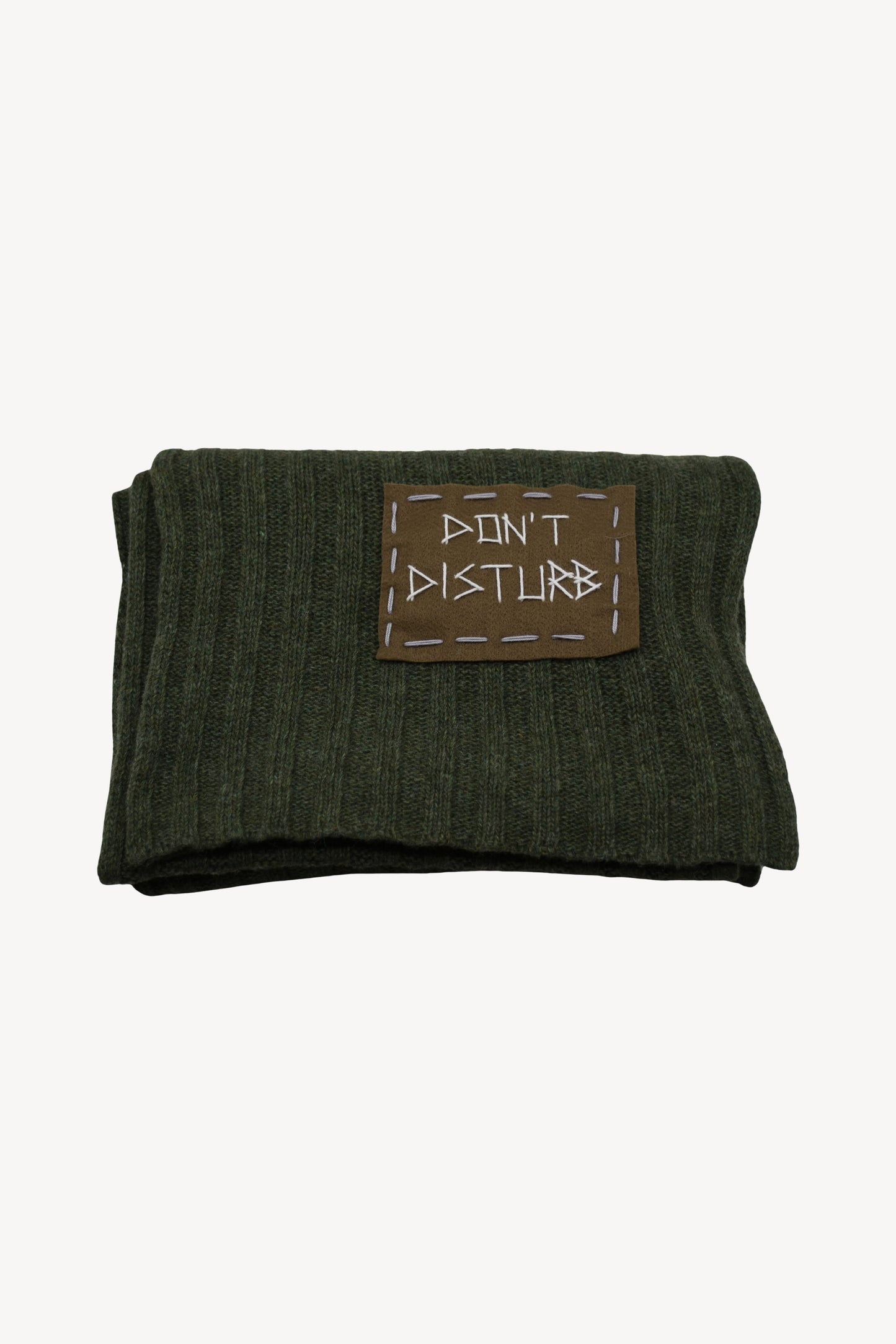 EMBROIDERED HAT + SCARF GREEN