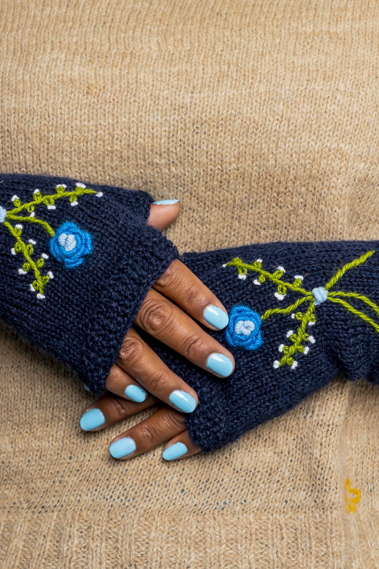 MITAINES BRODÉES EN ALPAGA MARINE