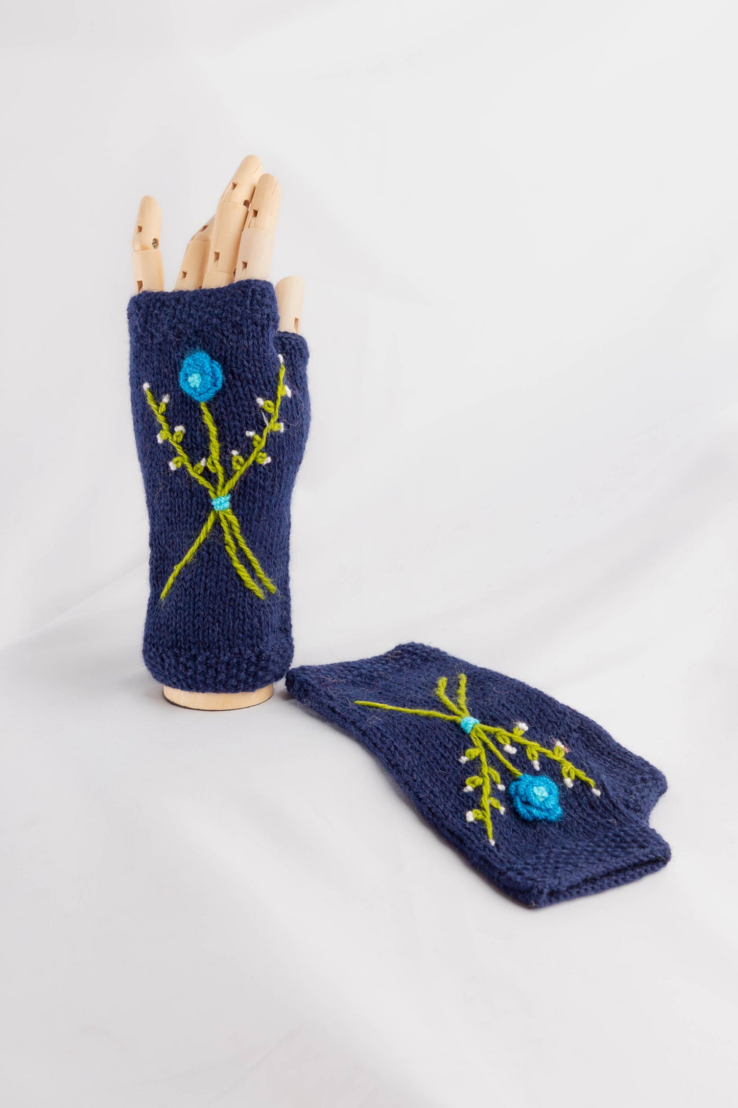 MITAINES BRODÉES EN ALPAGA MARINE