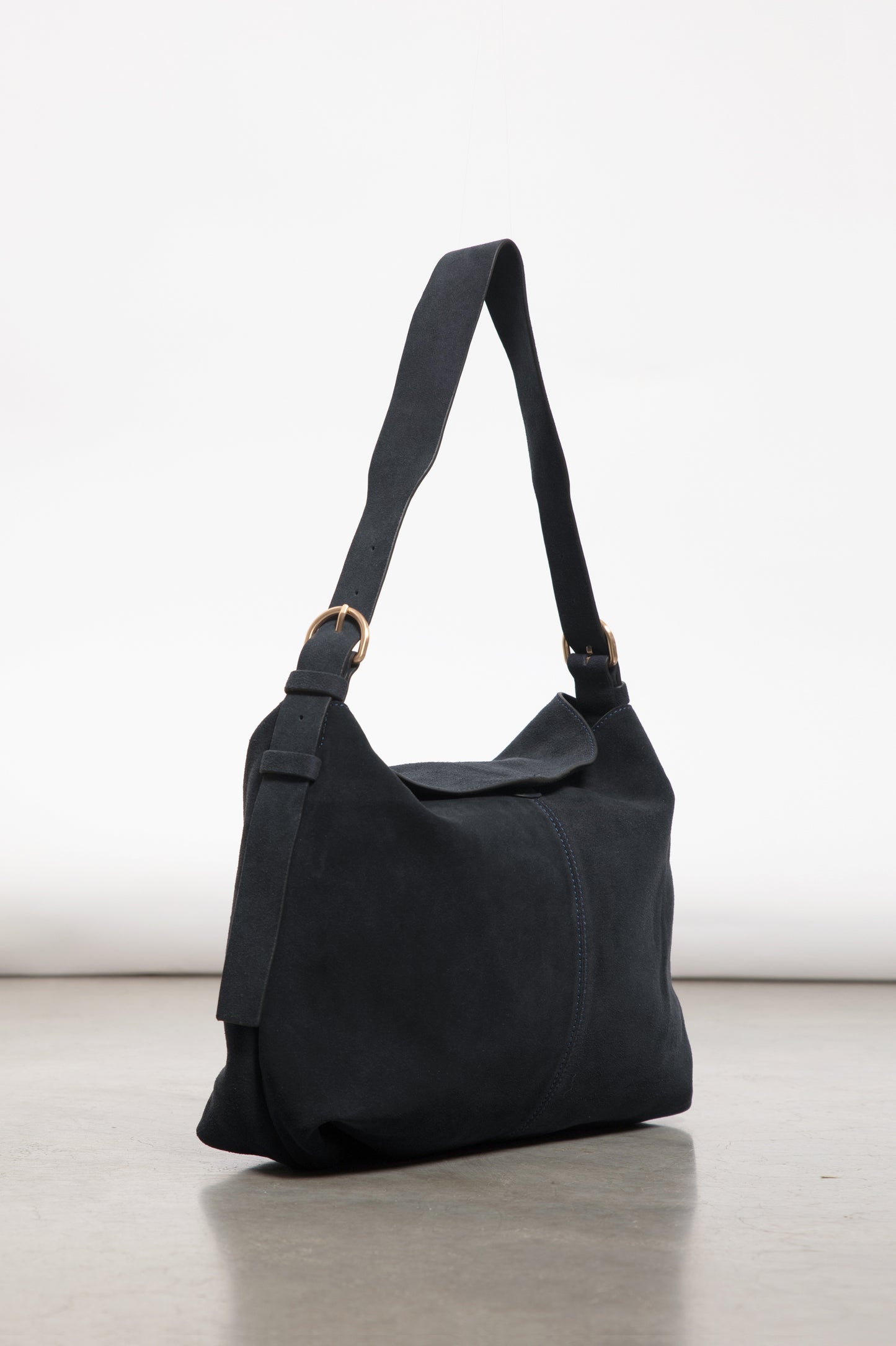 SUEDE MESSENGER BAG NAVY